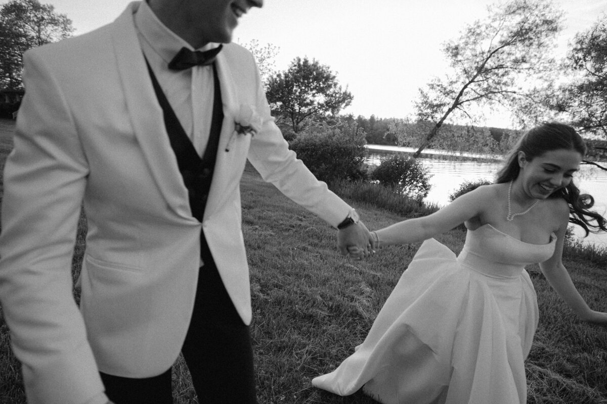 Grace & Ardor Co. East Coast Wedding Engagement Photography Pennsylvania New York City New Jersey Timeless Bold Art Direction Editorial Erin McGeever Lake House Inn-36