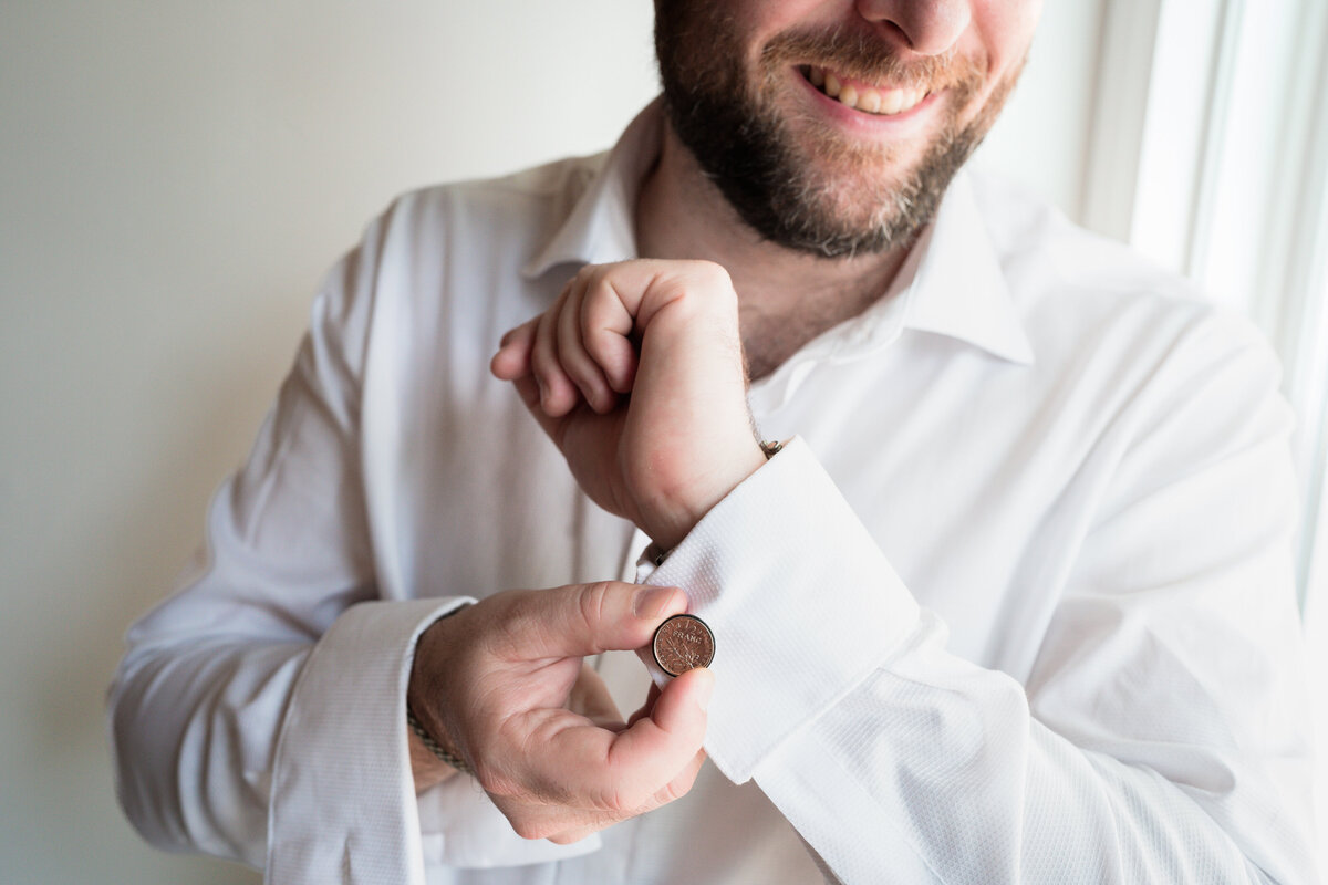 sonoma-wedding-groom-cufflinks