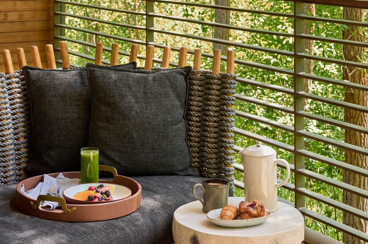 BSK_Dine_In_Room_Dining_05354_Fnl(1)