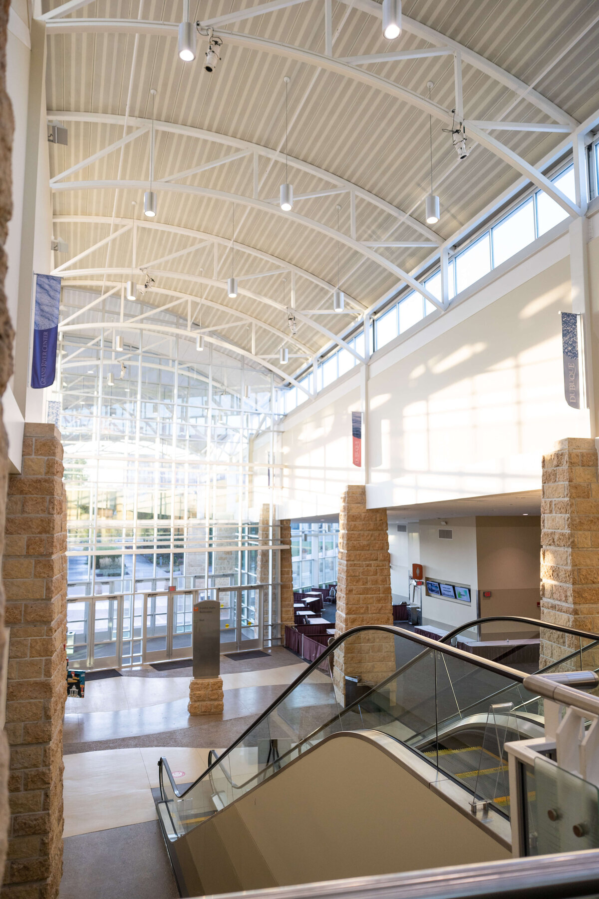 convention-center-indoor-photo-2