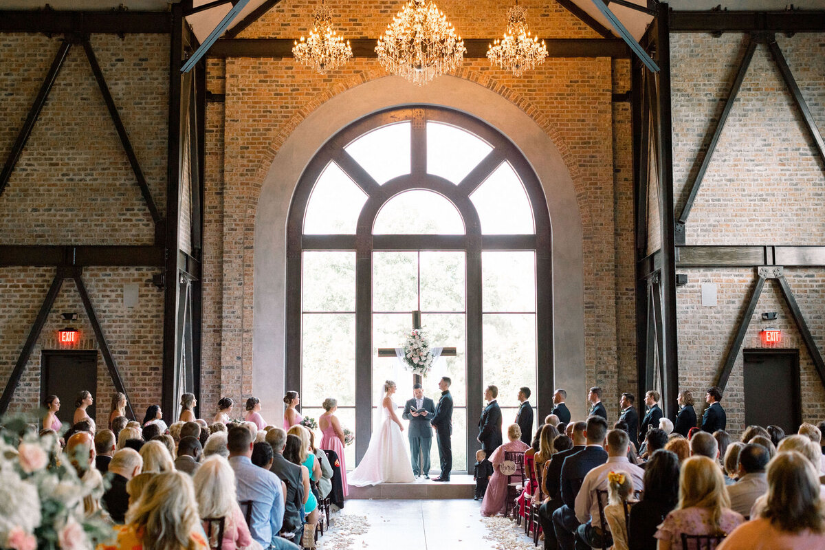 Summer-blush-iron-manor-houston-texas-wedding-27