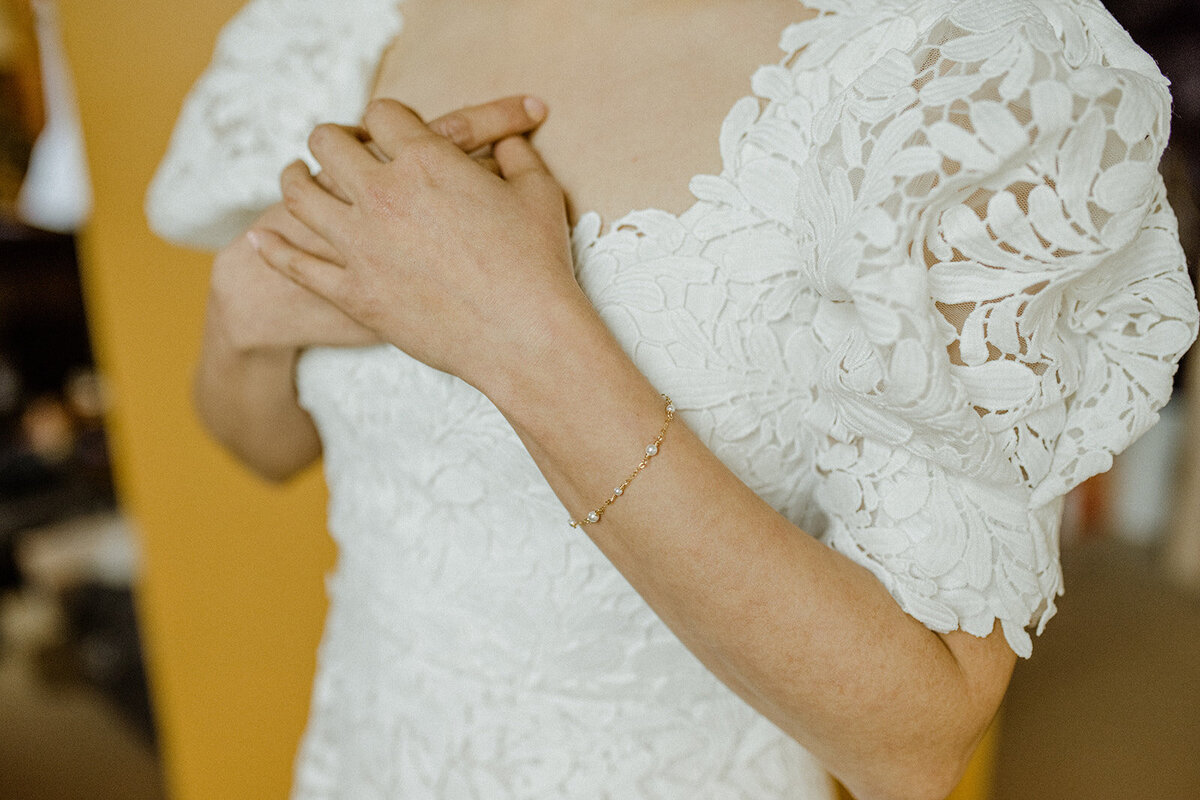downtown-toronto-junto-studio-nontraditional-cool-modern-wedding-whim-and-willow-photo789