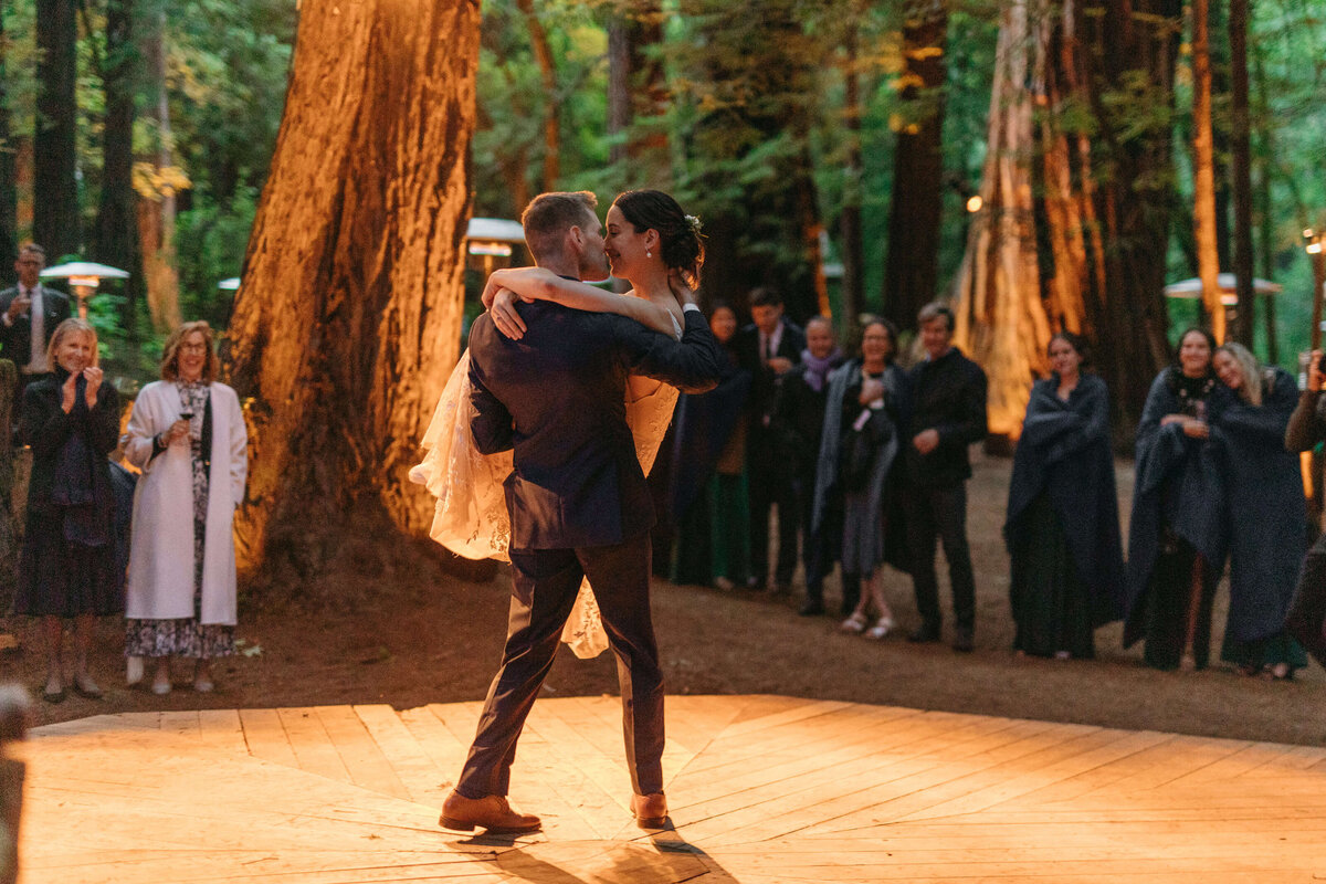 first dance bride and groom redwoods