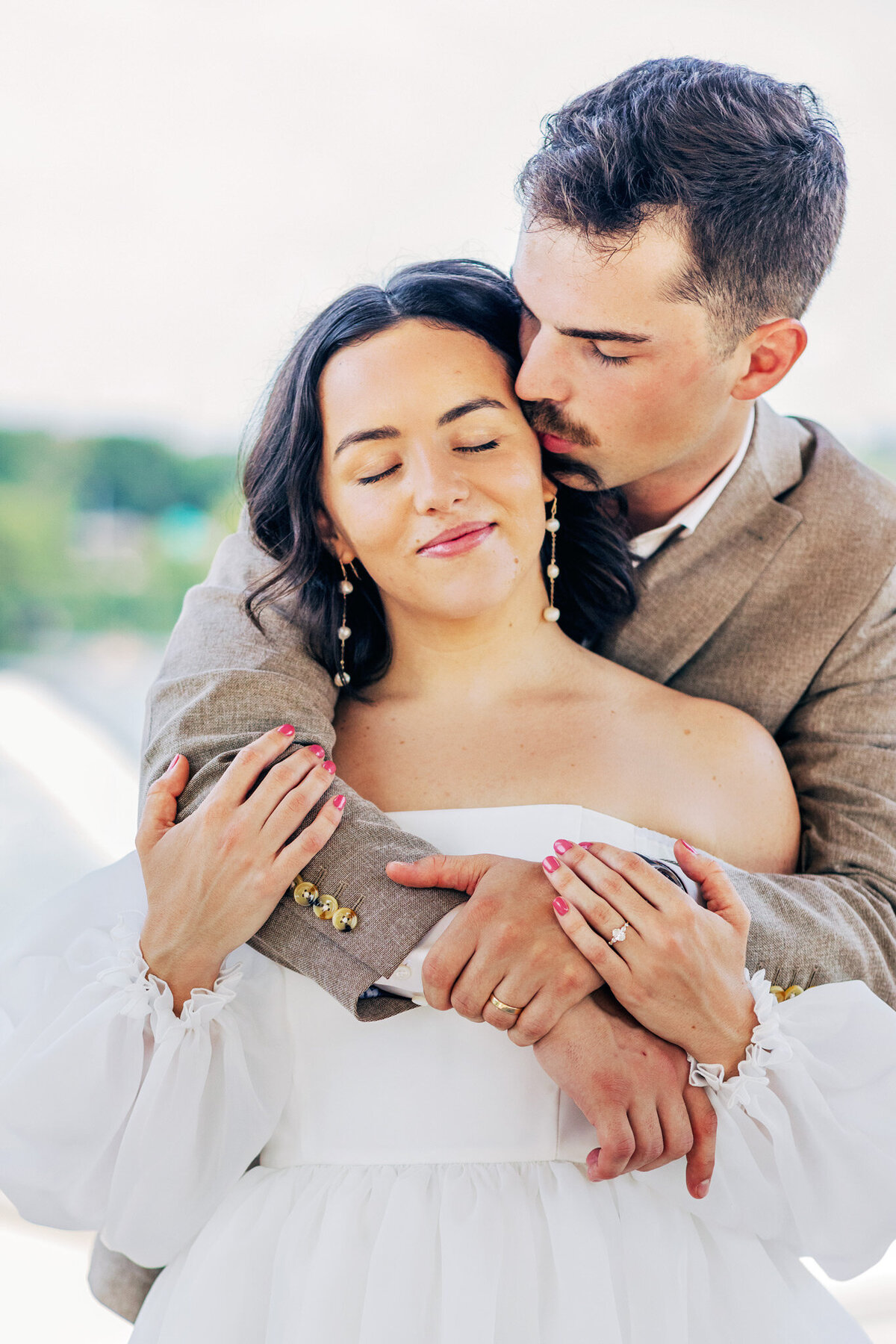 philadelphia-elopement-kiss-001