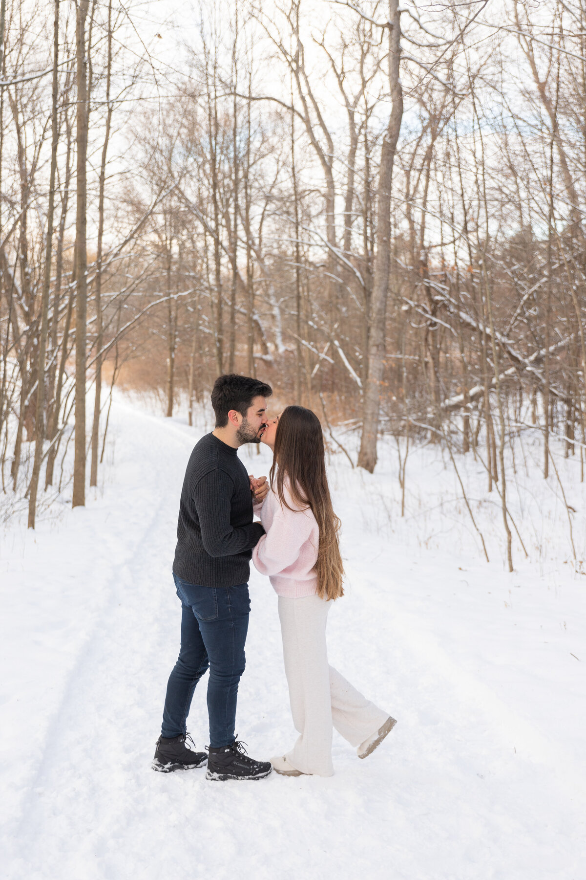 Sara+Lorenzo_Canada-Ontario_Melissa-Nicole-Photos-39