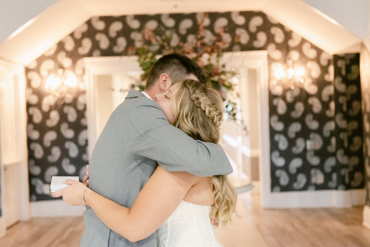 6062-Engagement Photography Nicole Hollenkamp St Cloud MN Central MN