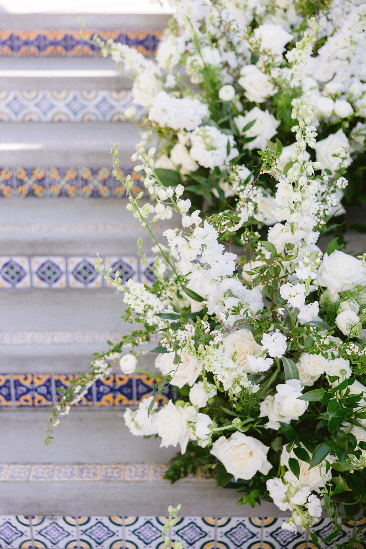 ground arrangements, white flowers, staircase, spanish steps