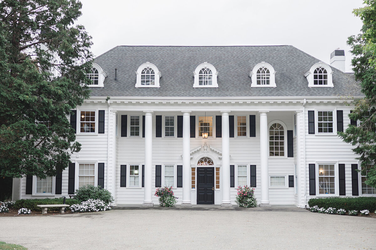The Floriana is a classic wedding venue in Ipswich, MA.