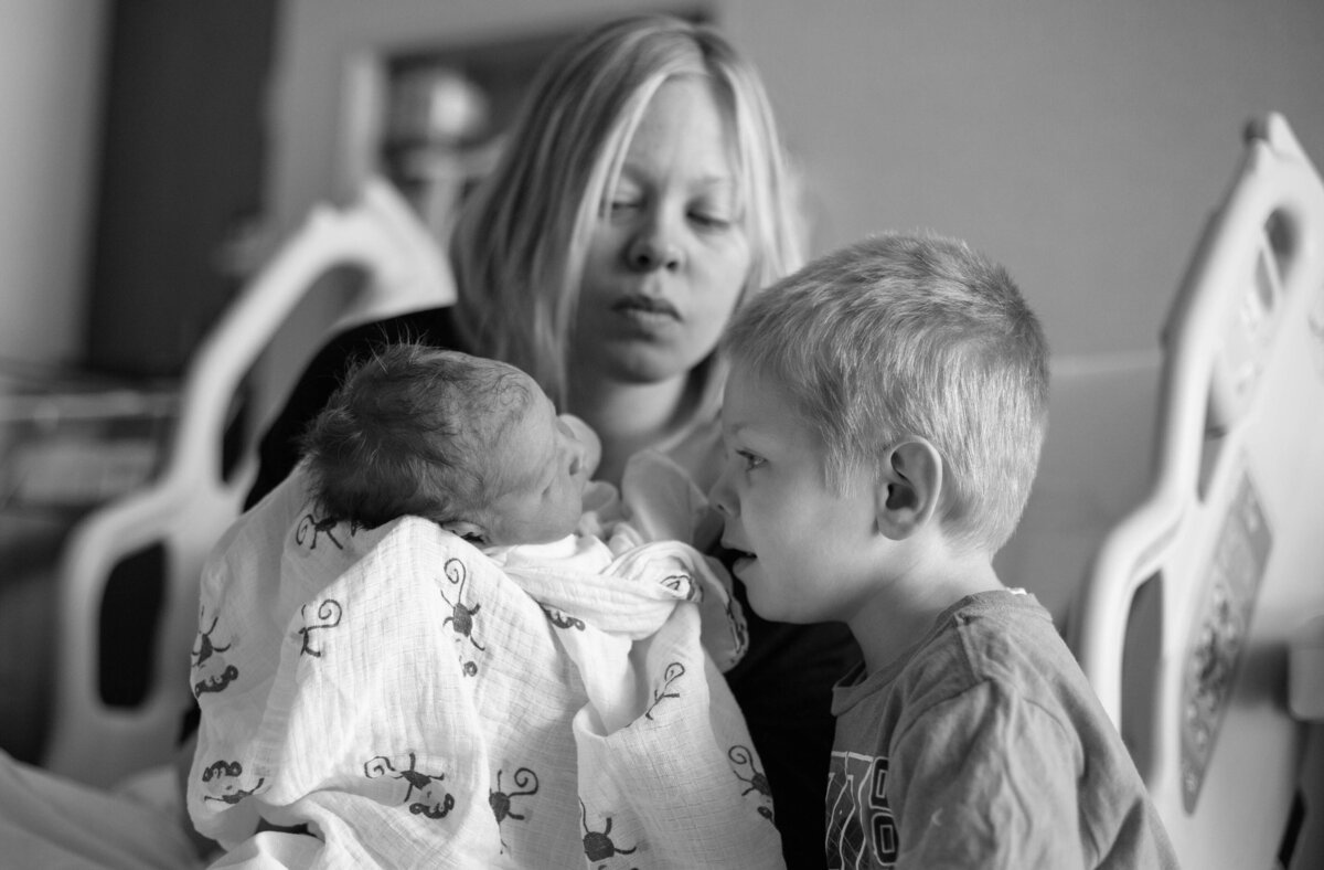 Newborn Photos in Hospital Minnesota