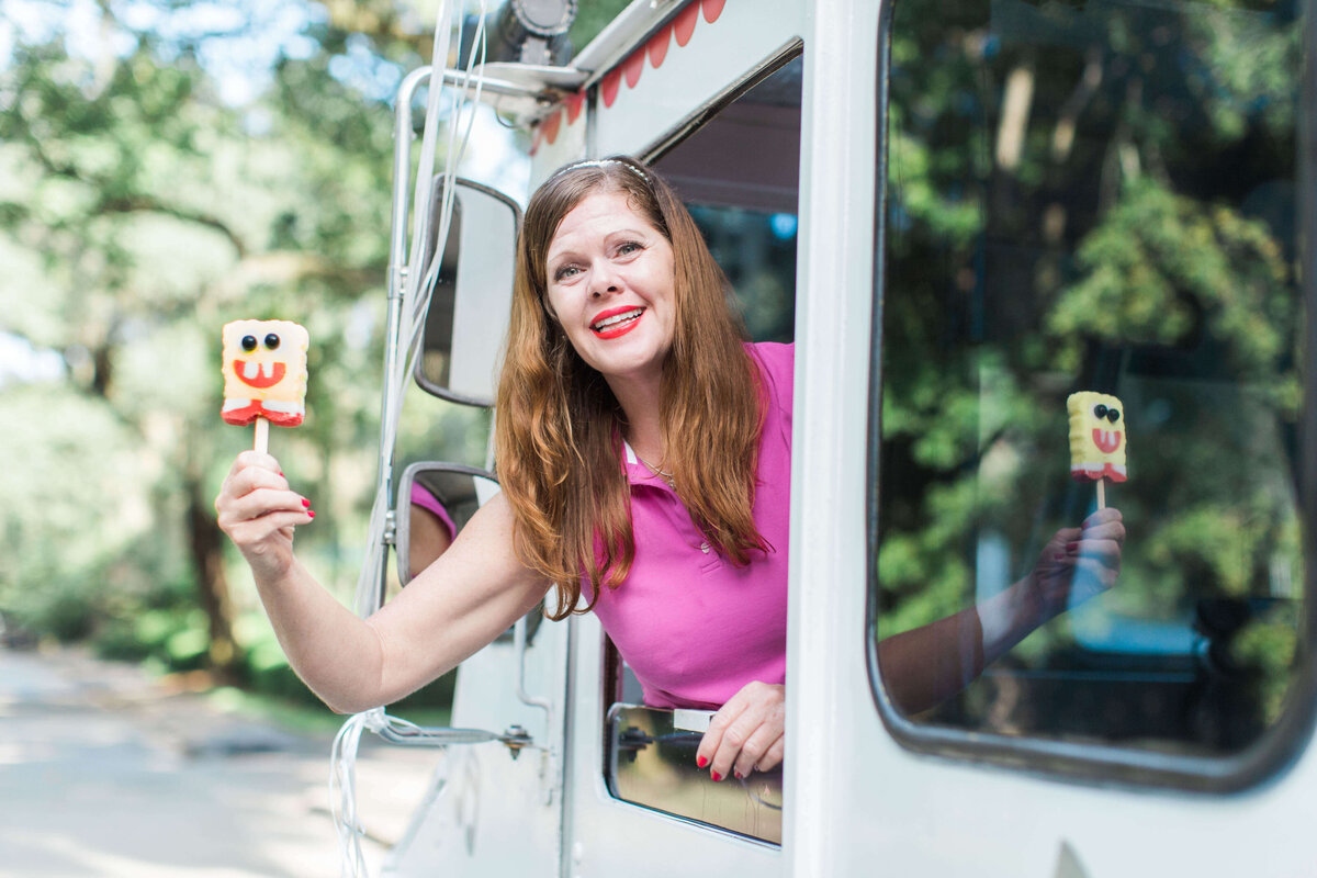AptBPhotography_FlourishJenni+BehindtheScenes+Beau_SummerCampWedding-118