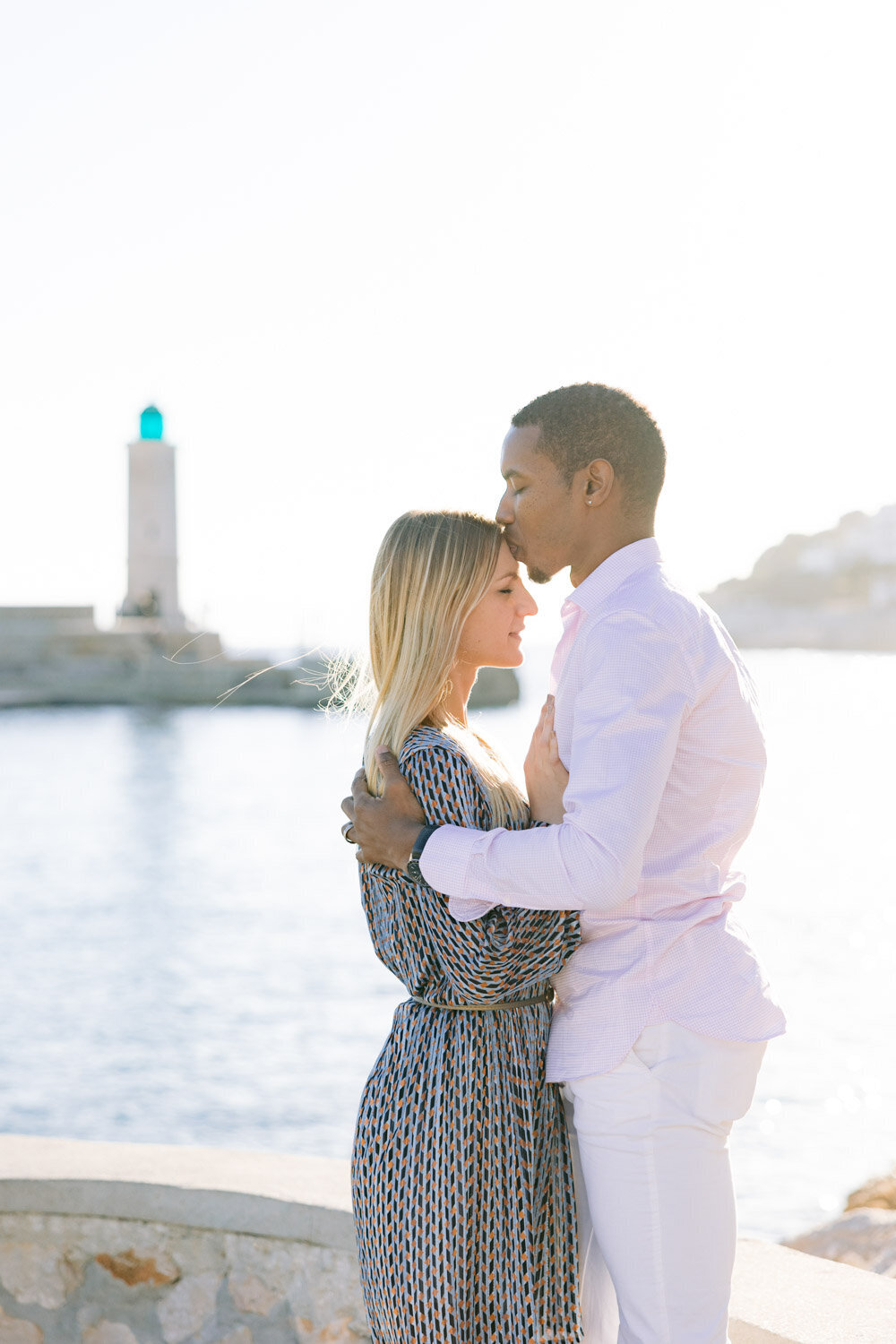 seance-photo-couple-cassis-photographe-luxe-1