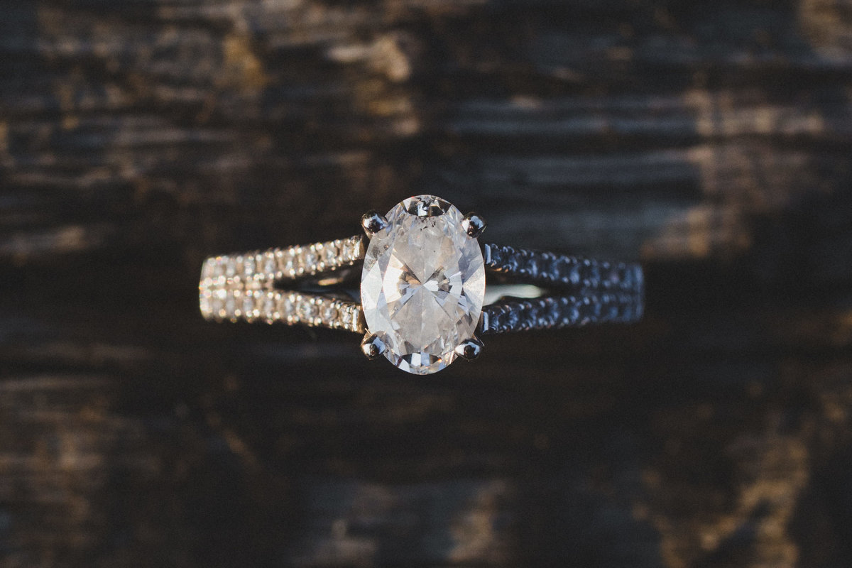 engagement-ring-middlefork-barn-virginia