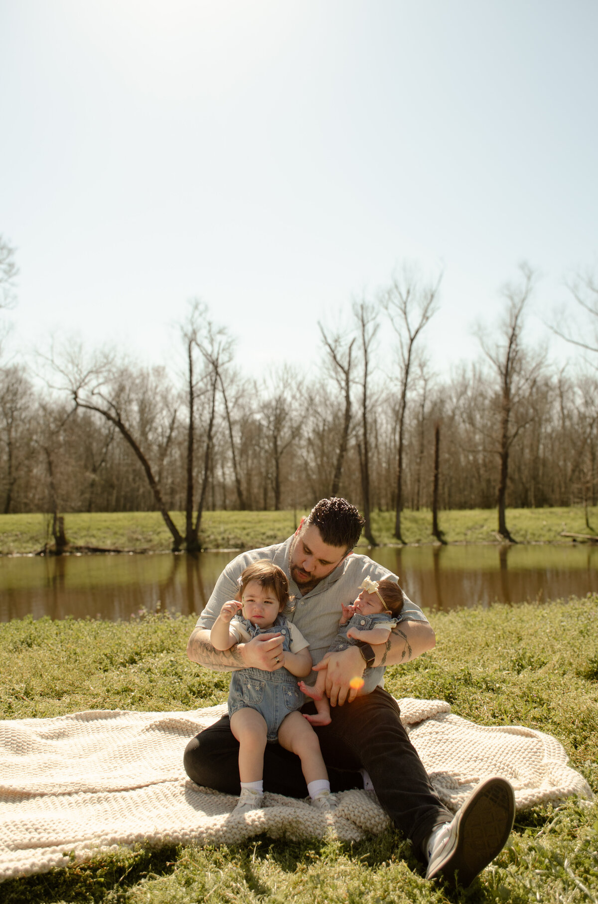 father daughters candid