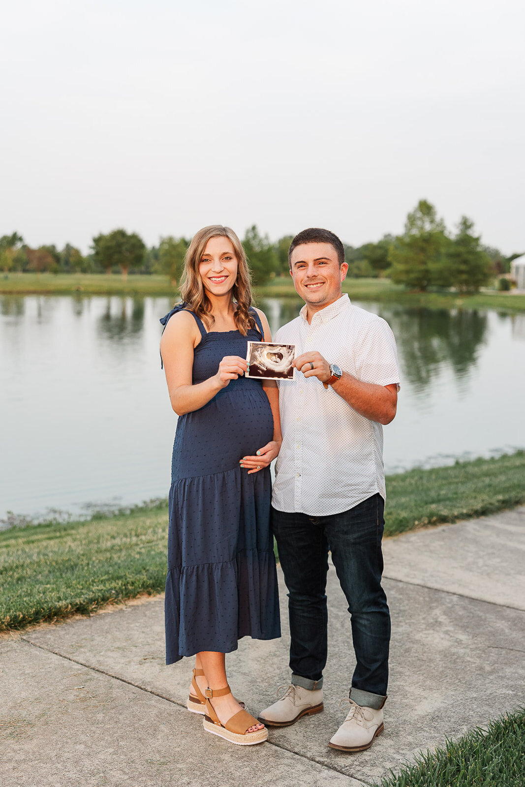 2023 Maternity Session _ Cox Hall Gardens_Alexis Fox Photography + Maternity Session + Cox Hall Gardents + Carmel + Indiana (14 of 24)