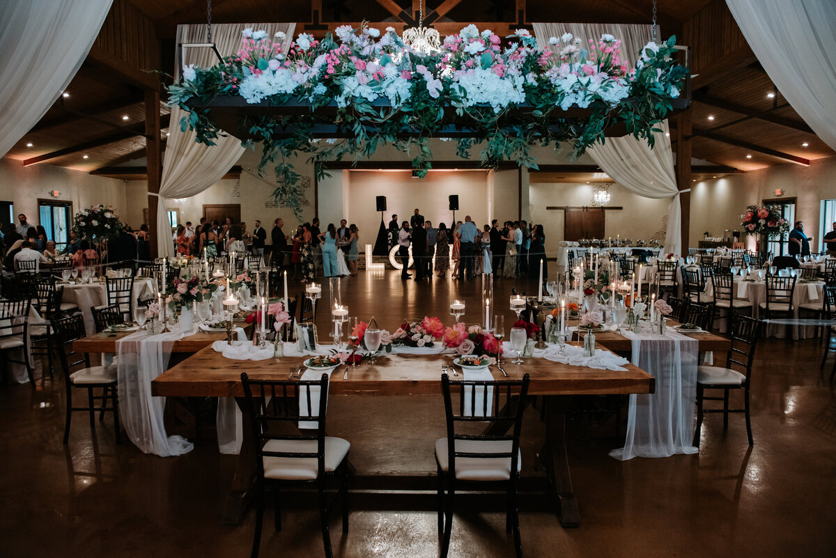 LA_Gruene_Chandlier_Wedding-649