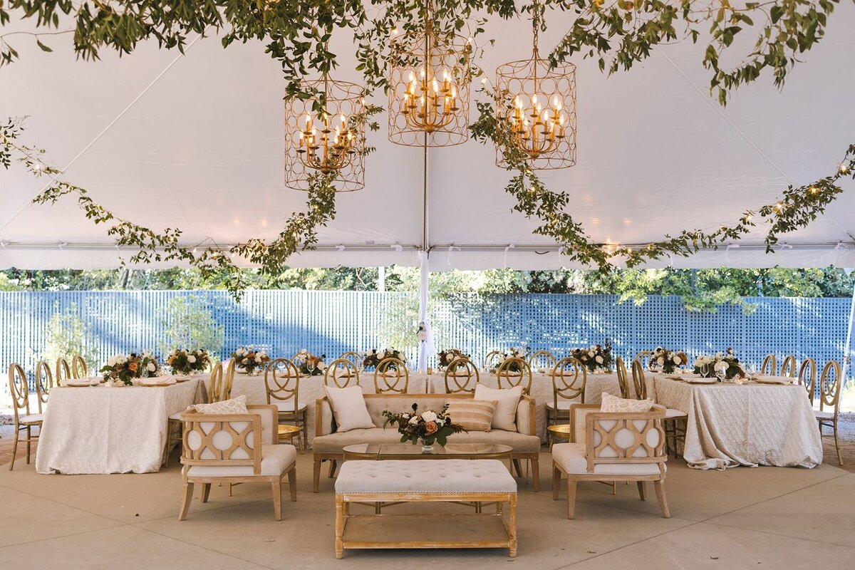 wedding-tent-lounge-seating