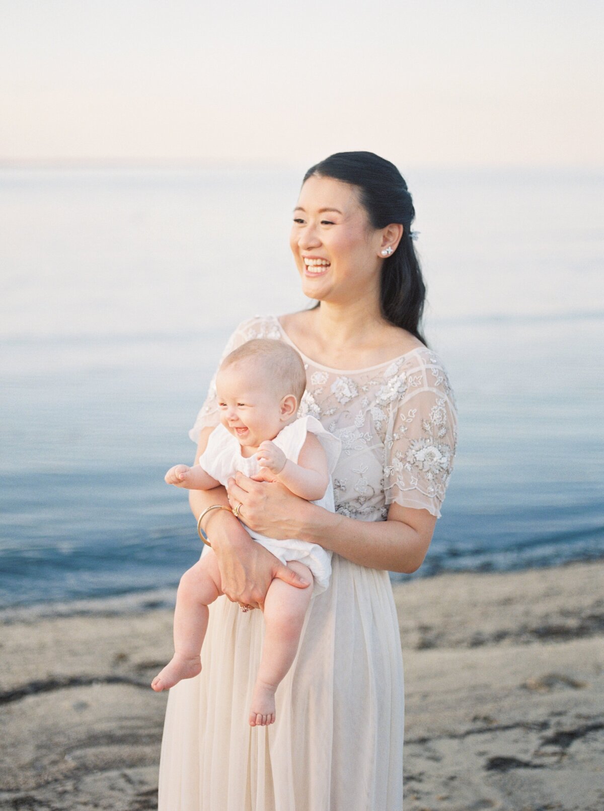northern virginia baby milestone photographer family photo