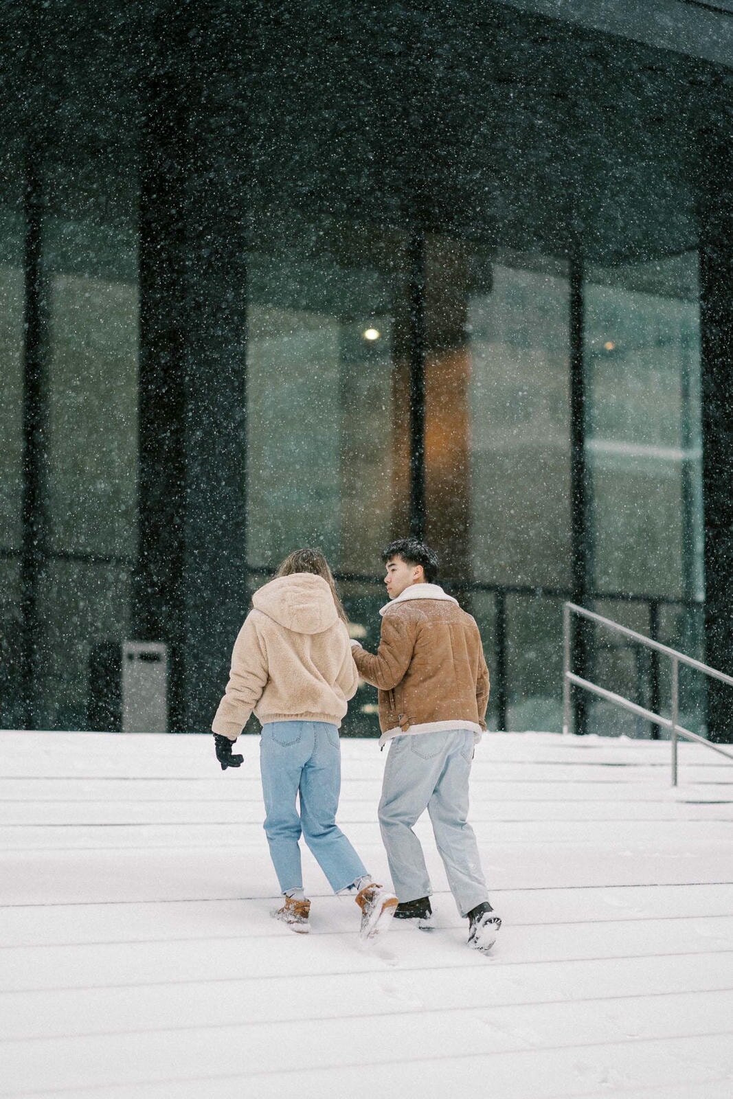 E10-Winter-snowy-engagement-photoshoot-in-Toronto-Zhan-and-Tina-2025-02-16-2500px-1071