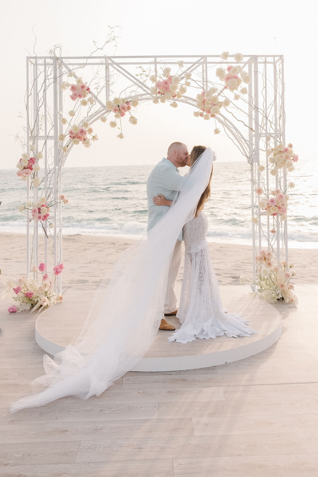 rock-your-event-wedding-styling-planner-designer-dubai-UAE-coastal-pink-abu-dhabi-beach
