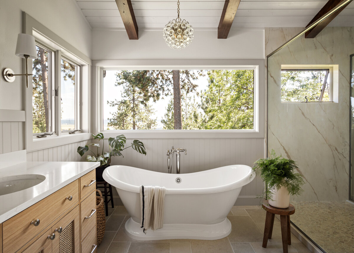 Primary Bathroom (2)
