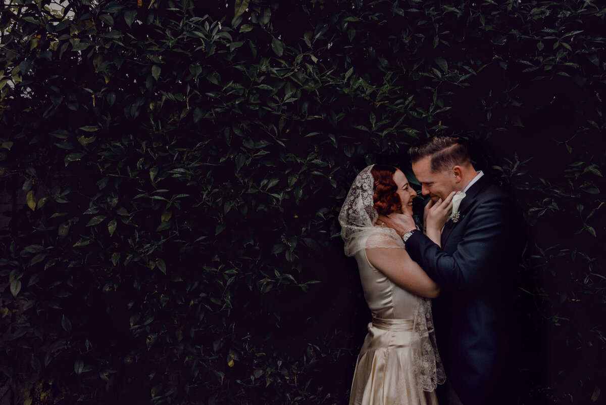 bride-and-groom-portraits-arizona-wedding-photographer-vintage-bride-diy-Iowa-wedding-Photographer-Playlife-Alaynna-Ann-Schwartz20230311_0632