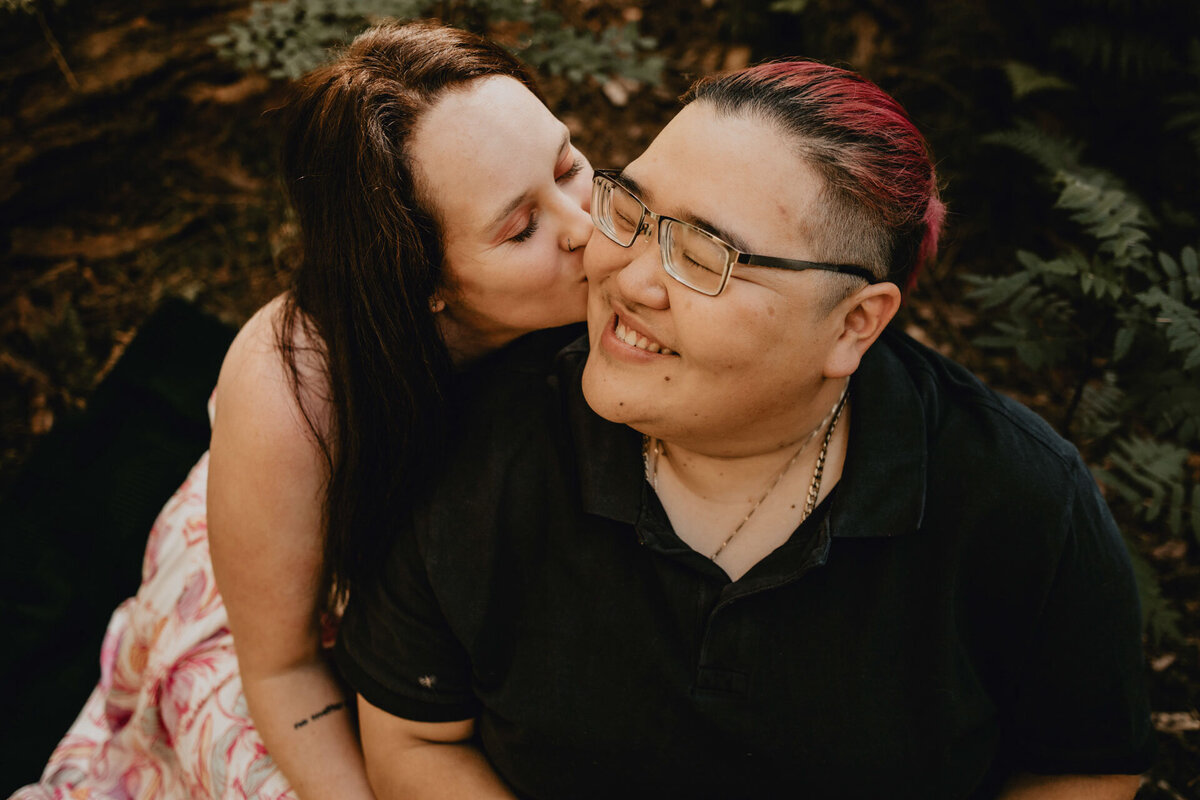 Coquitlam-Vancouver-Couples-PhotographerBelle-Cass-Mundy-Park-20