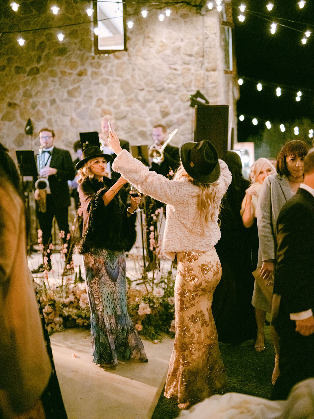 SALLYPINERAPHOTOGRAPHY_SARAHANDSCOTT_CIELOMALIBUWEDDING-969