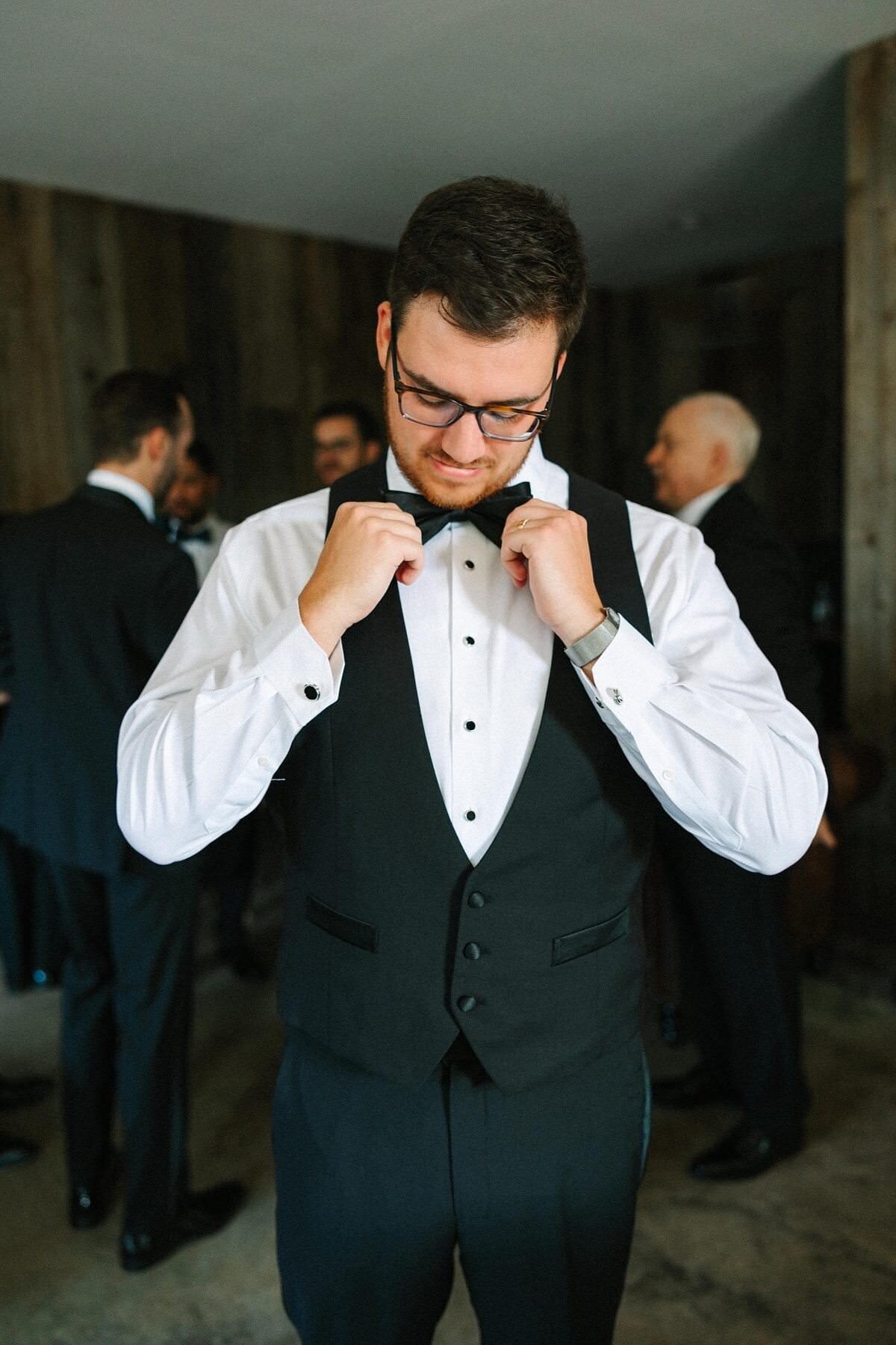 Bride and Groom Wedding Portaits Kelynn and Mathew Evansville Owensboro051