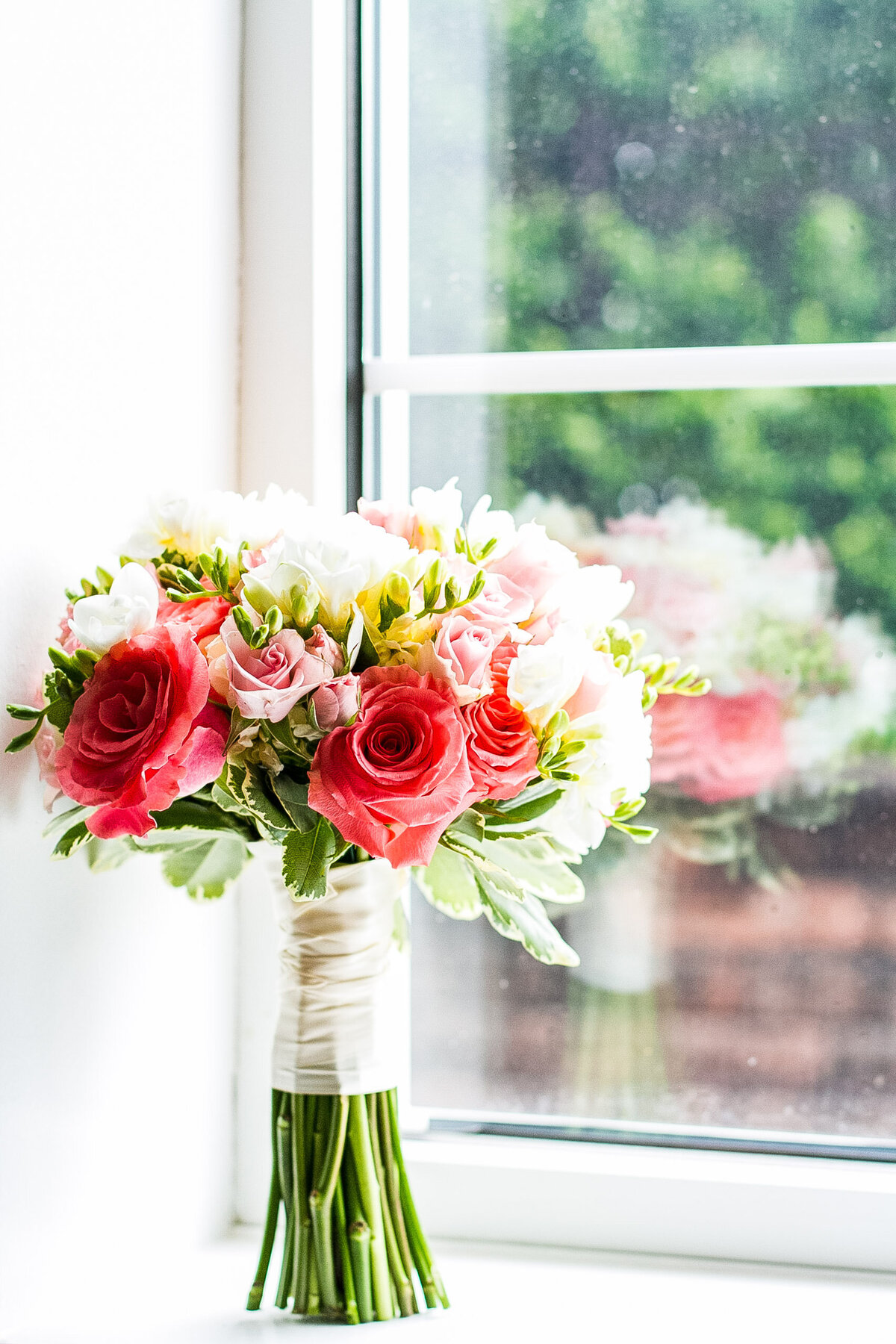 njeri-bishota-lauren-ashley-bridal-bouquet-pink-roses-wedding-detail-photography