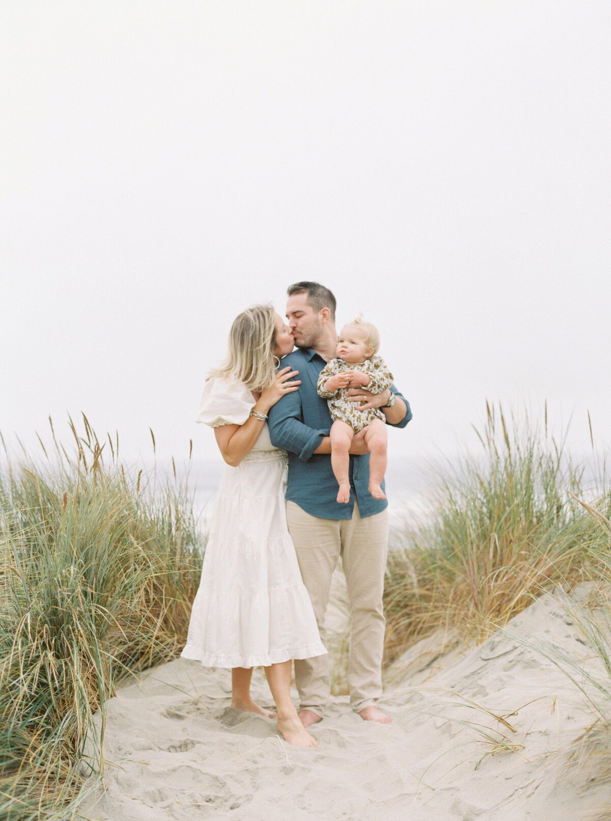 Megan Kawahara Photography San Jose Bay Area California Motherhood Newborn Family Lifestyle Womans Photography Images Portraits Light Airy Film PhotosMKPhotography_SouzaFamily-59