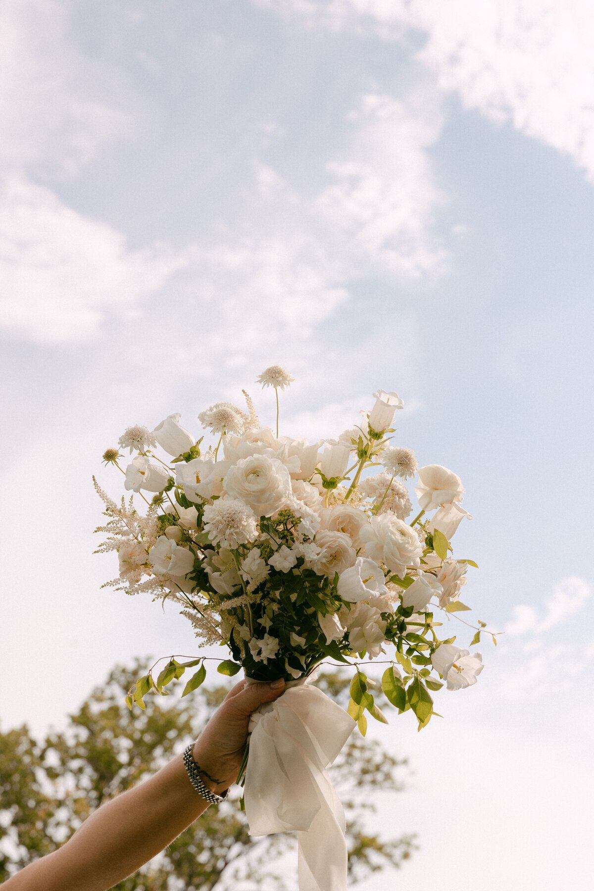 sloan-daniel-wichita-country-club-wedding-kayxbee-482