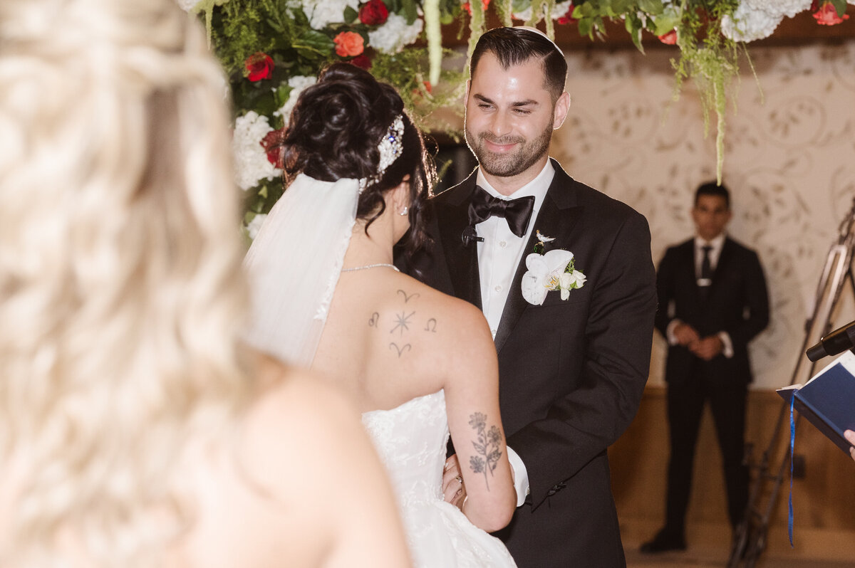 wedding ceremony at the pleasantdale chateay nj