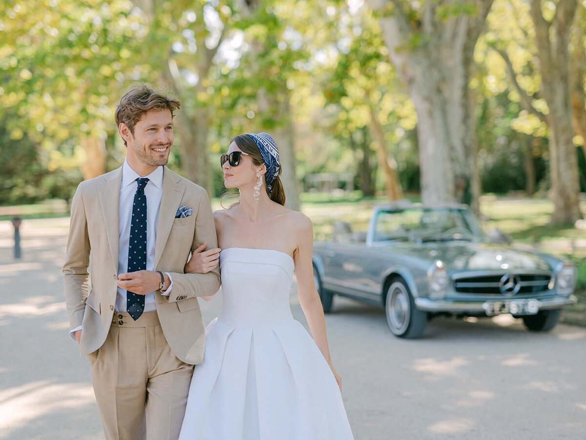 lavender and blue Dior inspired wedding at chateau de Fonscolombe Veronique Lorre floral event designer - thomas audiffren photography4