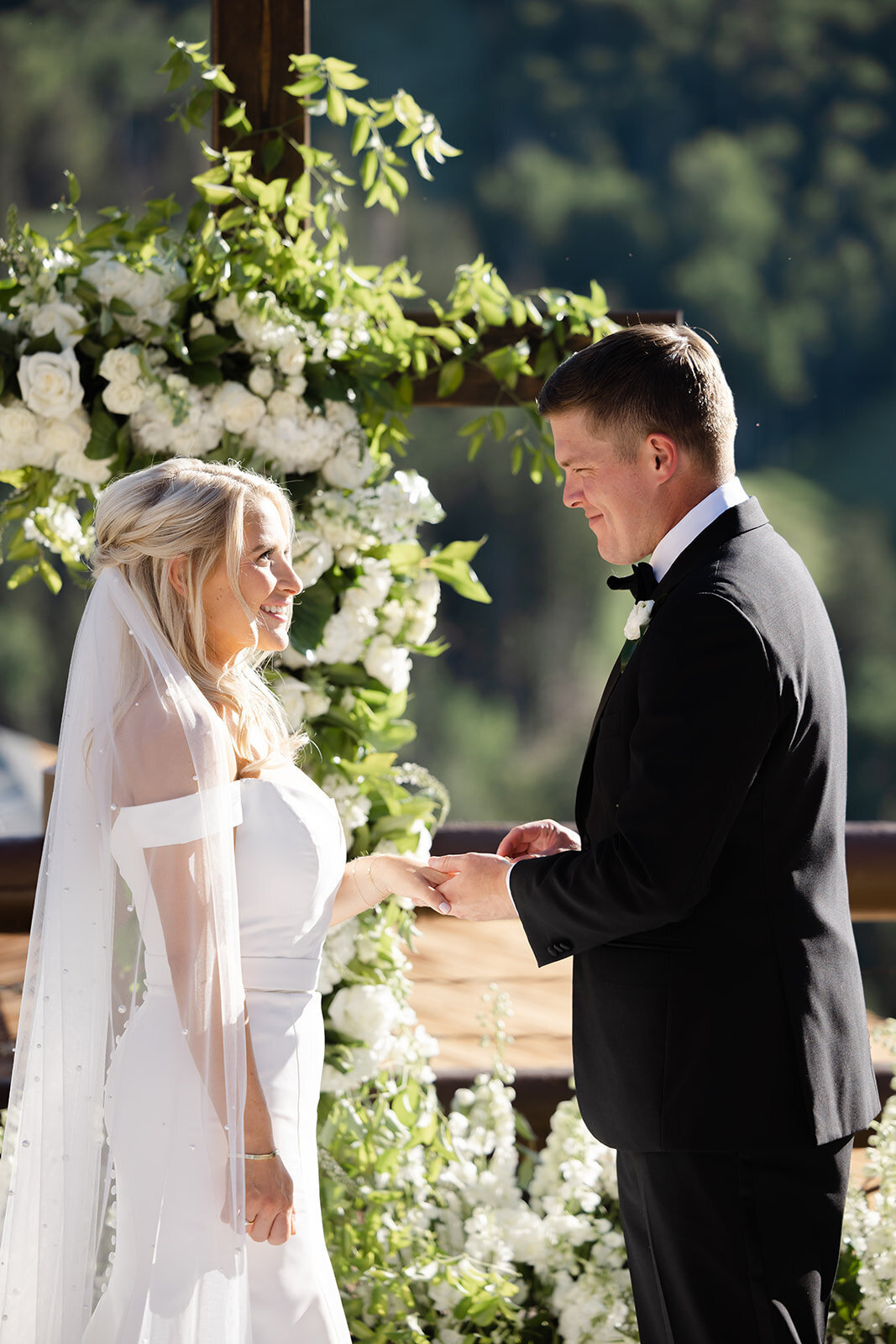 stein-eriksen-lodge-july-summer-park-city-mountain-wedding-pepper-nix-2212-1693