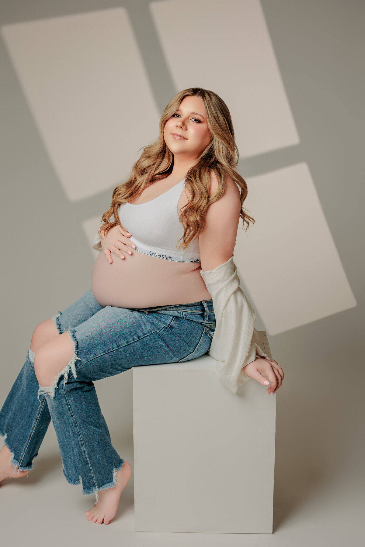 maternity photography NW Arkansas, NWA maternity photographer, NW Arkansas maternity photoshoot, Fayetteville AR maternity photography, maternity portraits near me