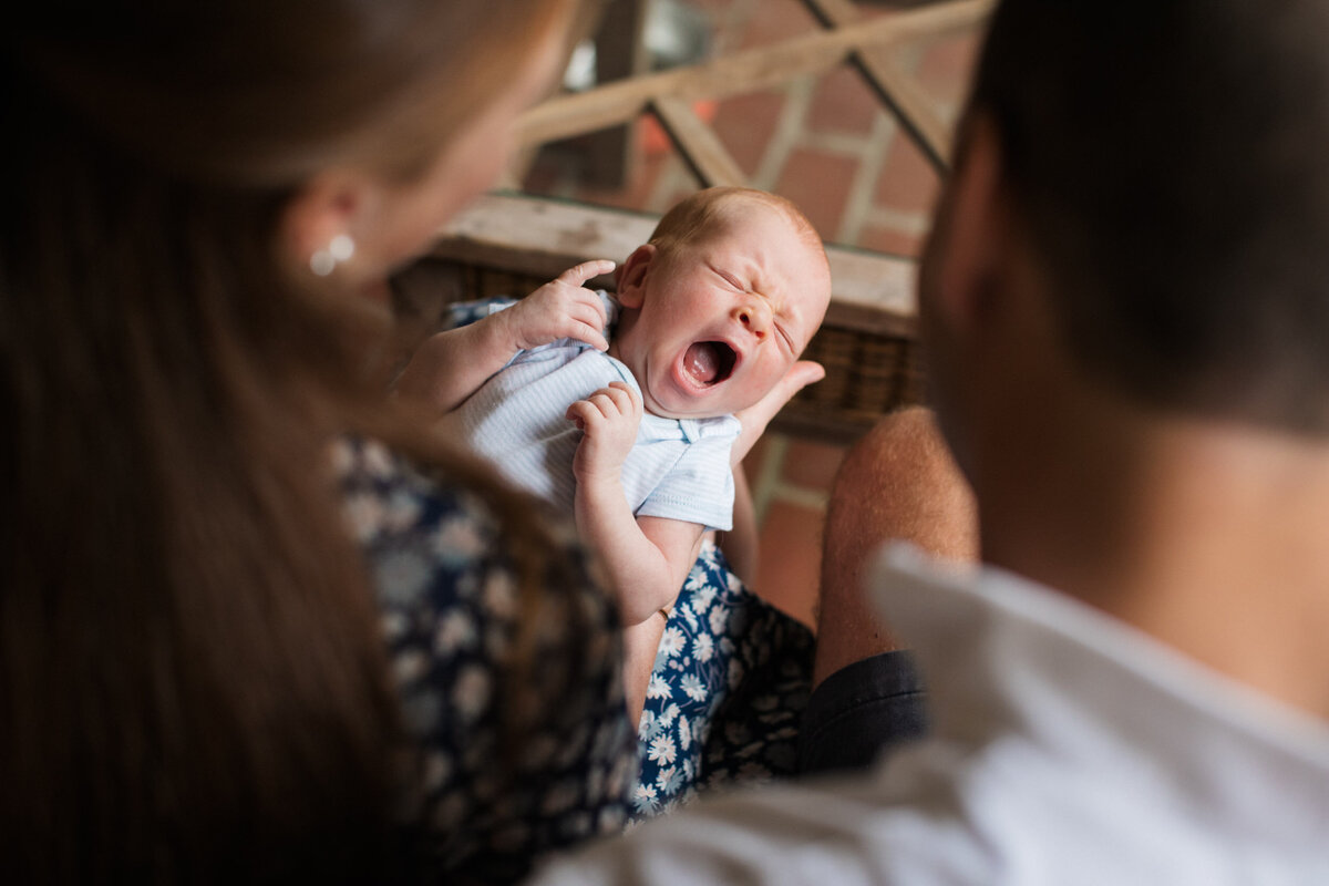candid-natural-boston-newborn-family-photographer-zev-fisher-088
