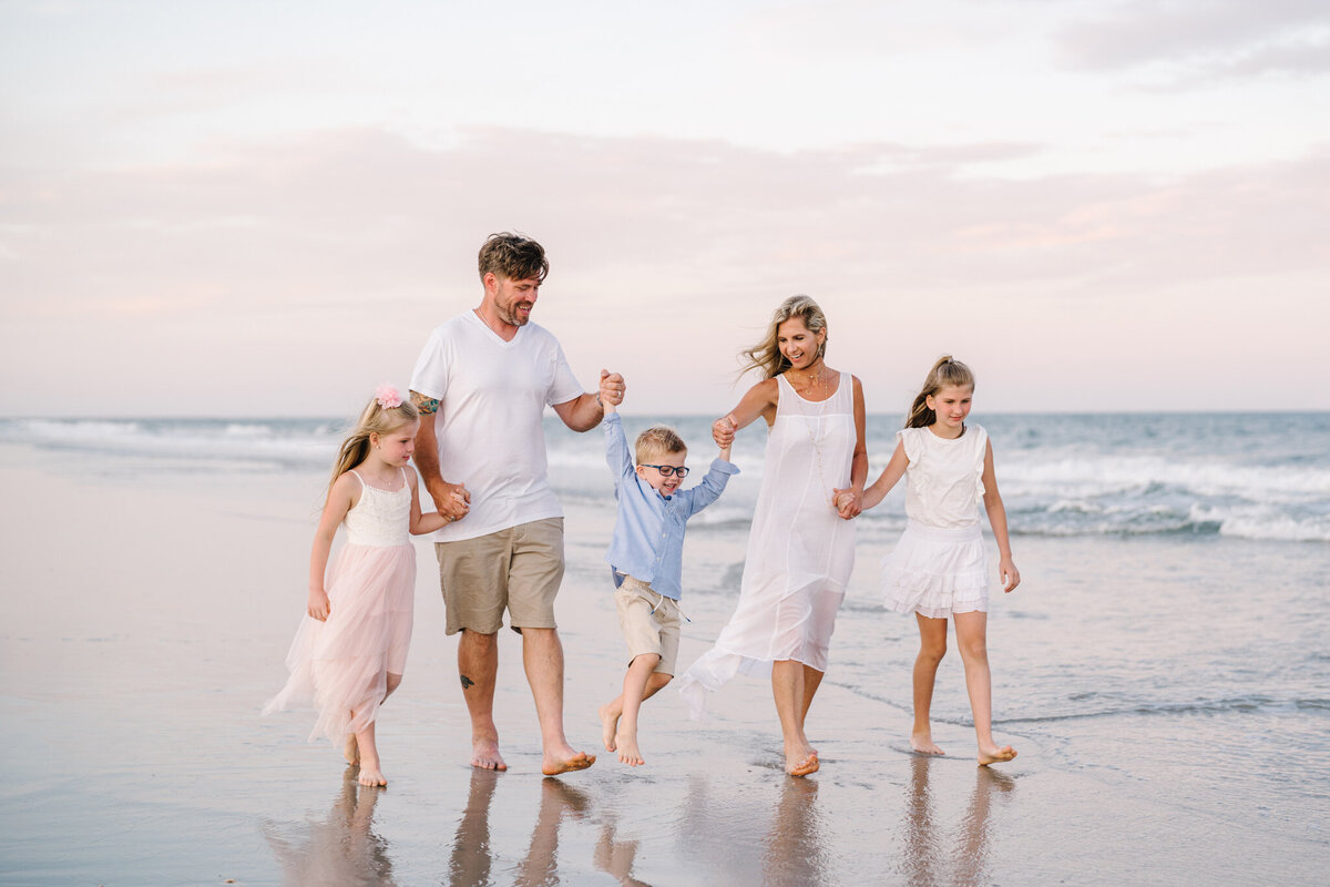 North Myrtle Beach Family Beach Pictures - Top Family Photographer in North Myrtle Beach