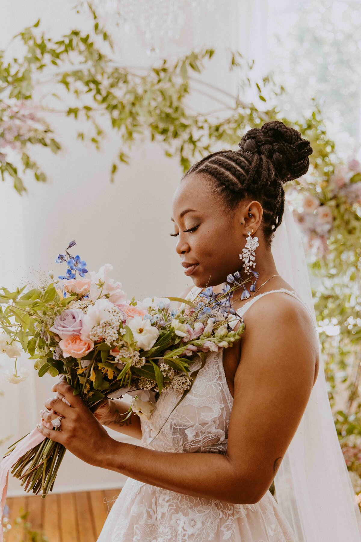 WHIMSICAL-GARDEN-WEDDING-SAVANNAH-BOTTLE-WORKS-BAREFOOT-ROYALTY-PHOTOGRAPHY243