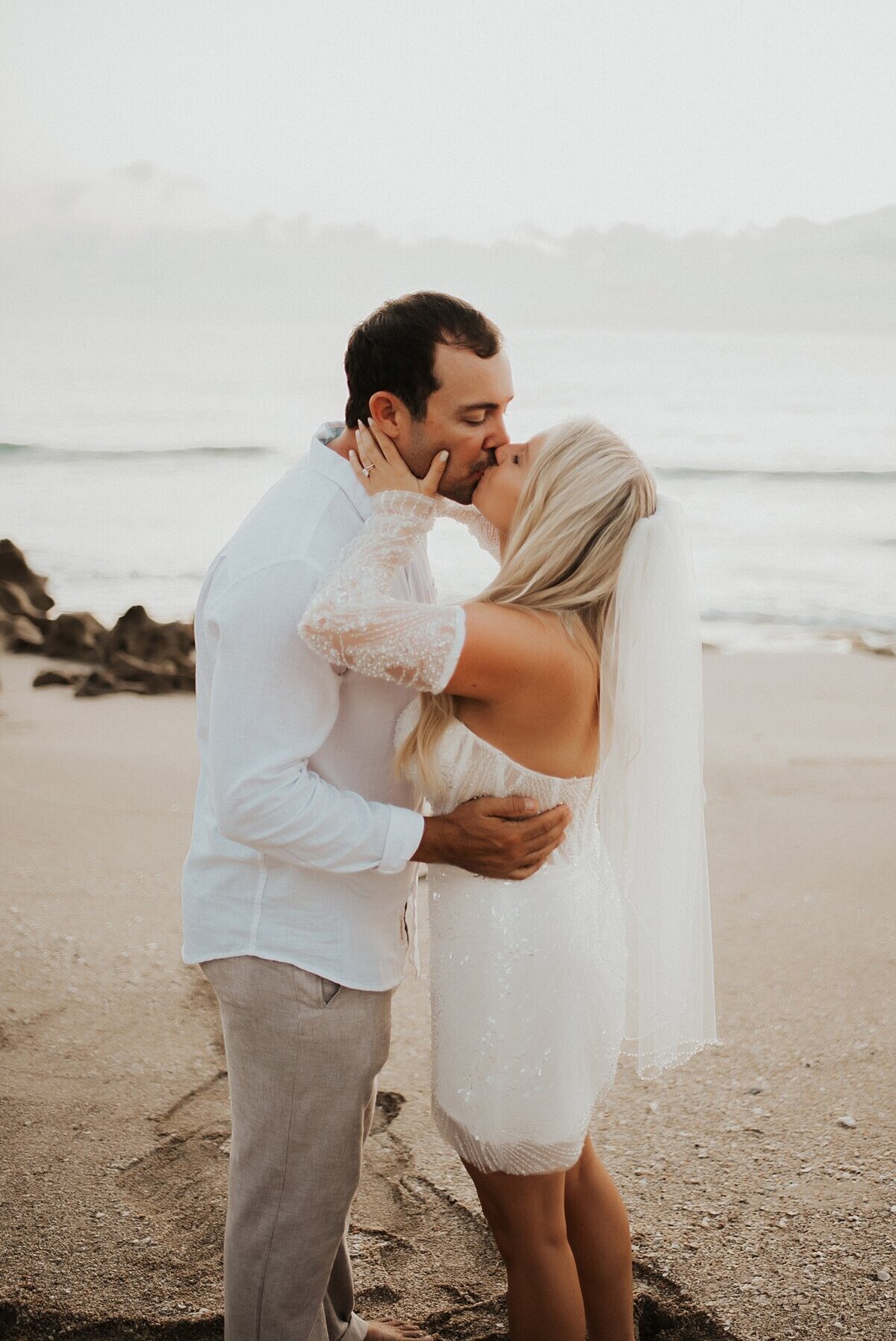 Stuart-Beach-Elopement-Anna-Holden-Photo-17