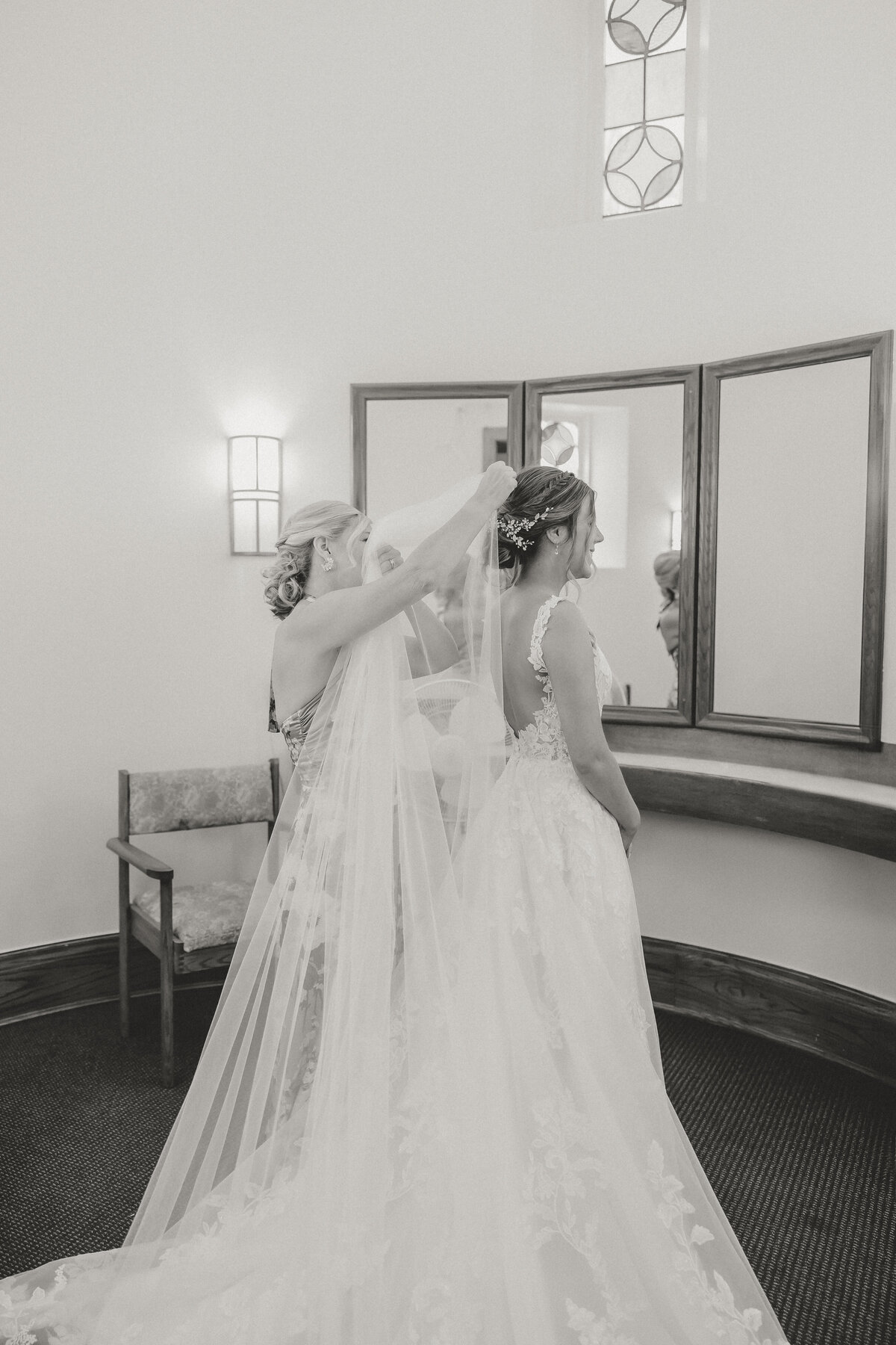 15-Katie & Phillip - Detroit Wedding Photographer - Mariah Kasten Photo