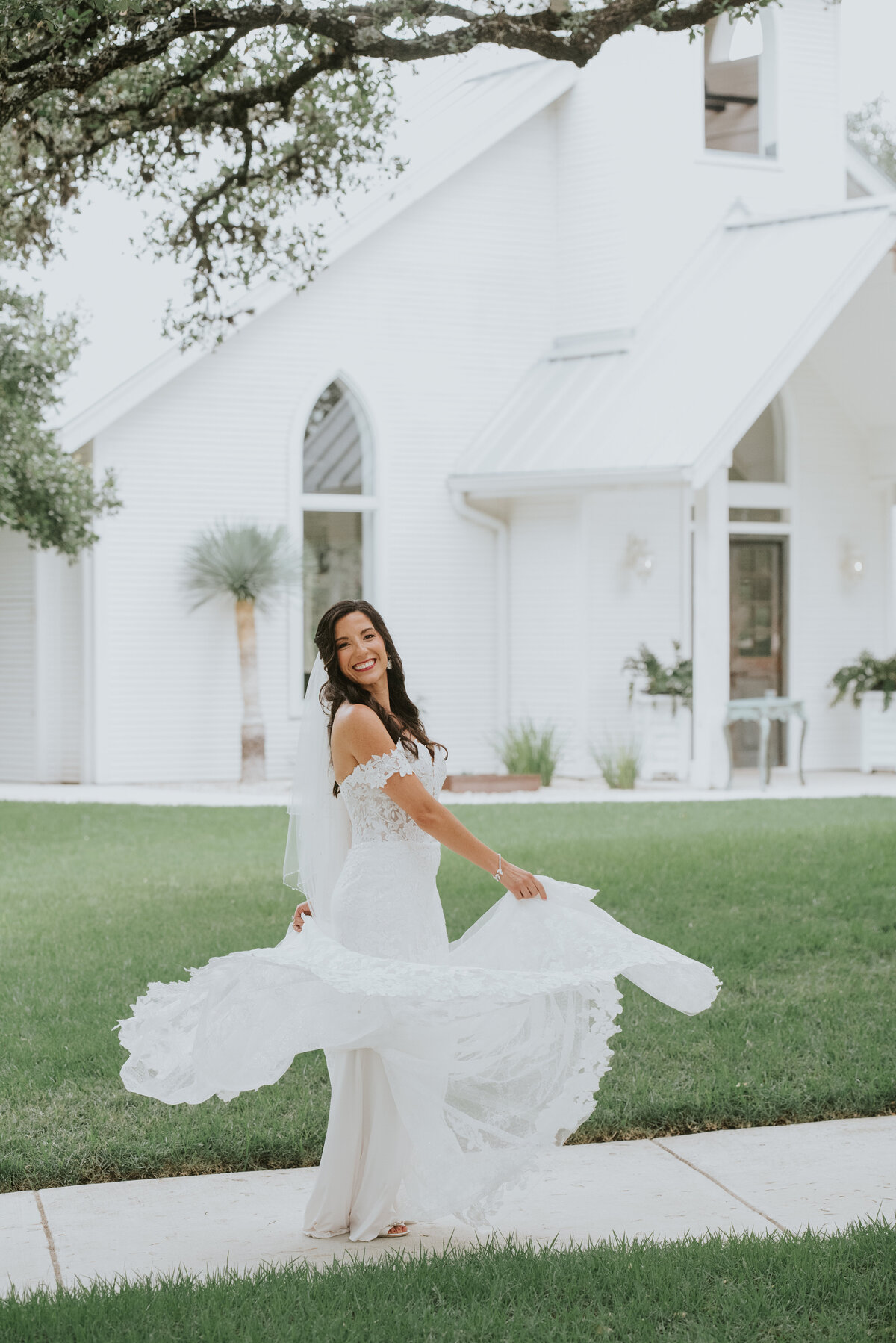 LA_Gruene_Chandlier_Wedding-647
