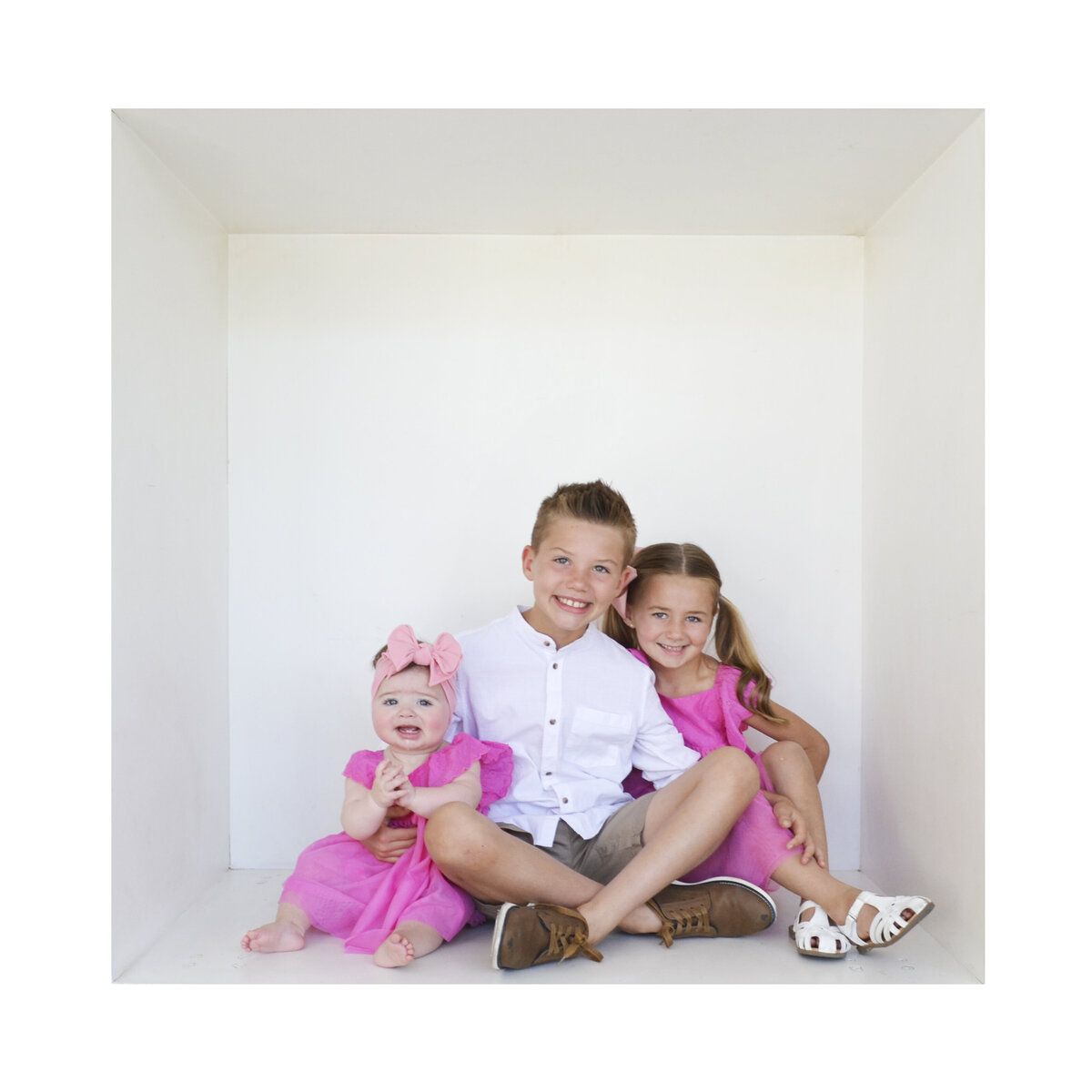 BIB - Lyttle - White Box - Single 1