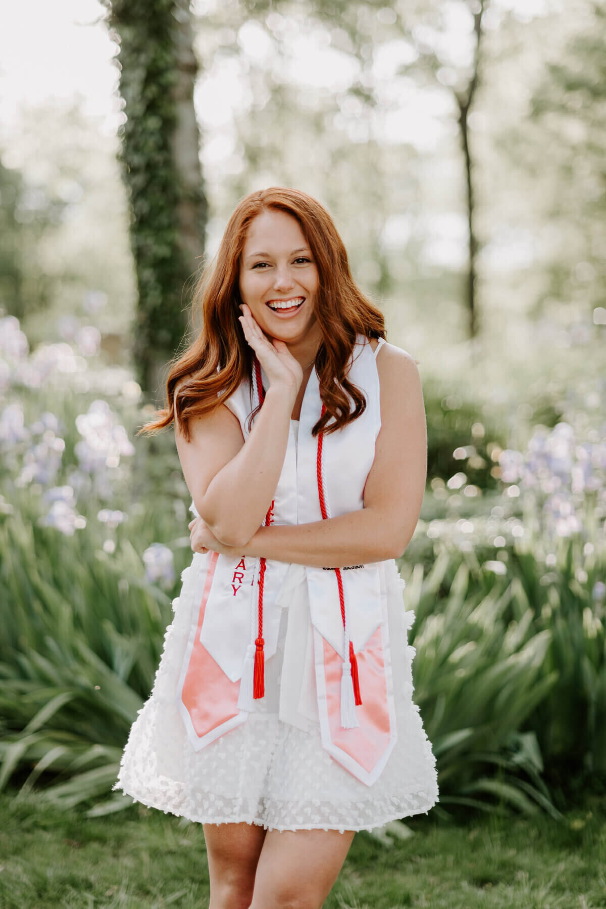 girl posing for senior photographer in nashville