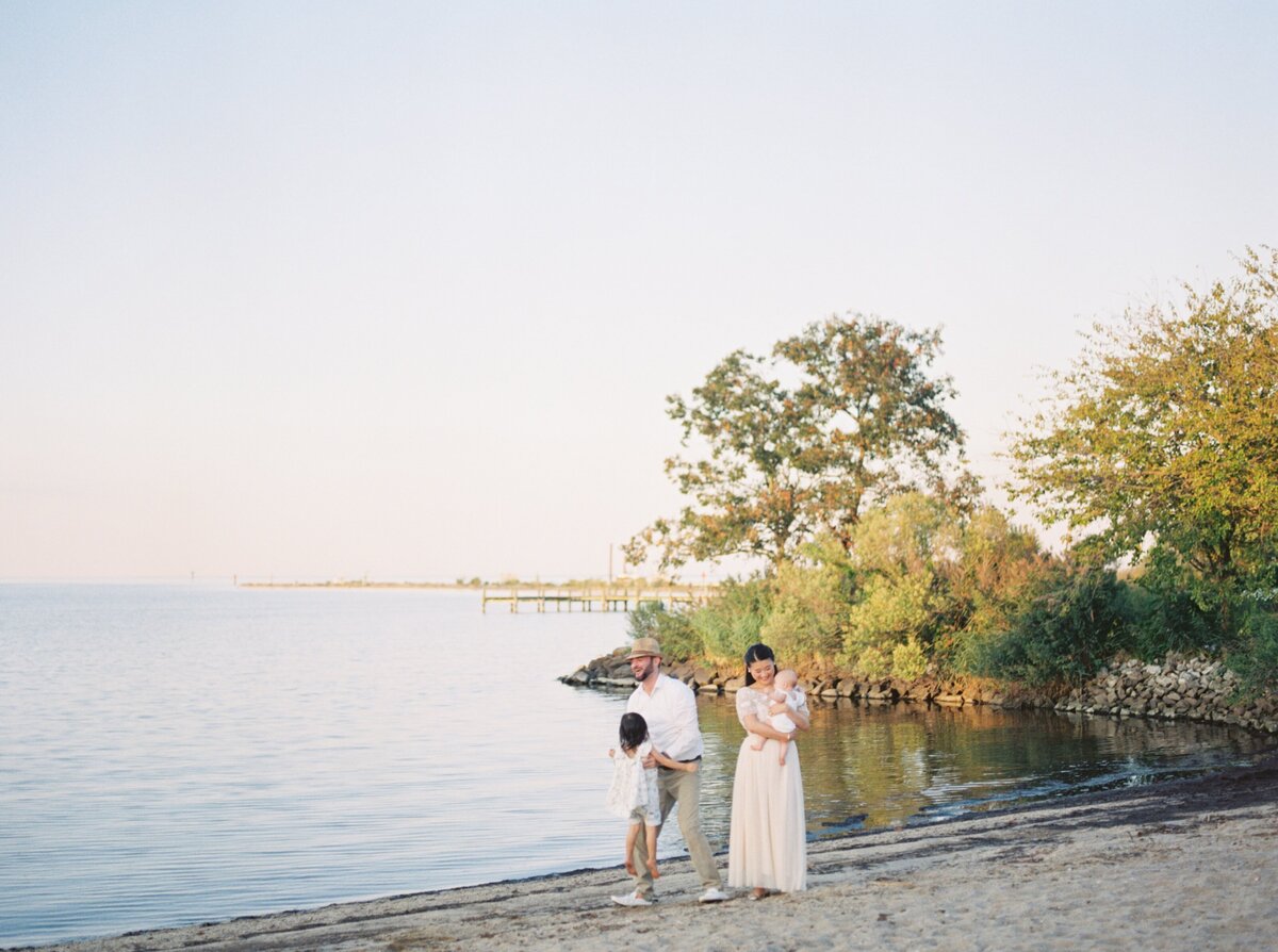 northern virginia baby milestone photographer family photo beach photo