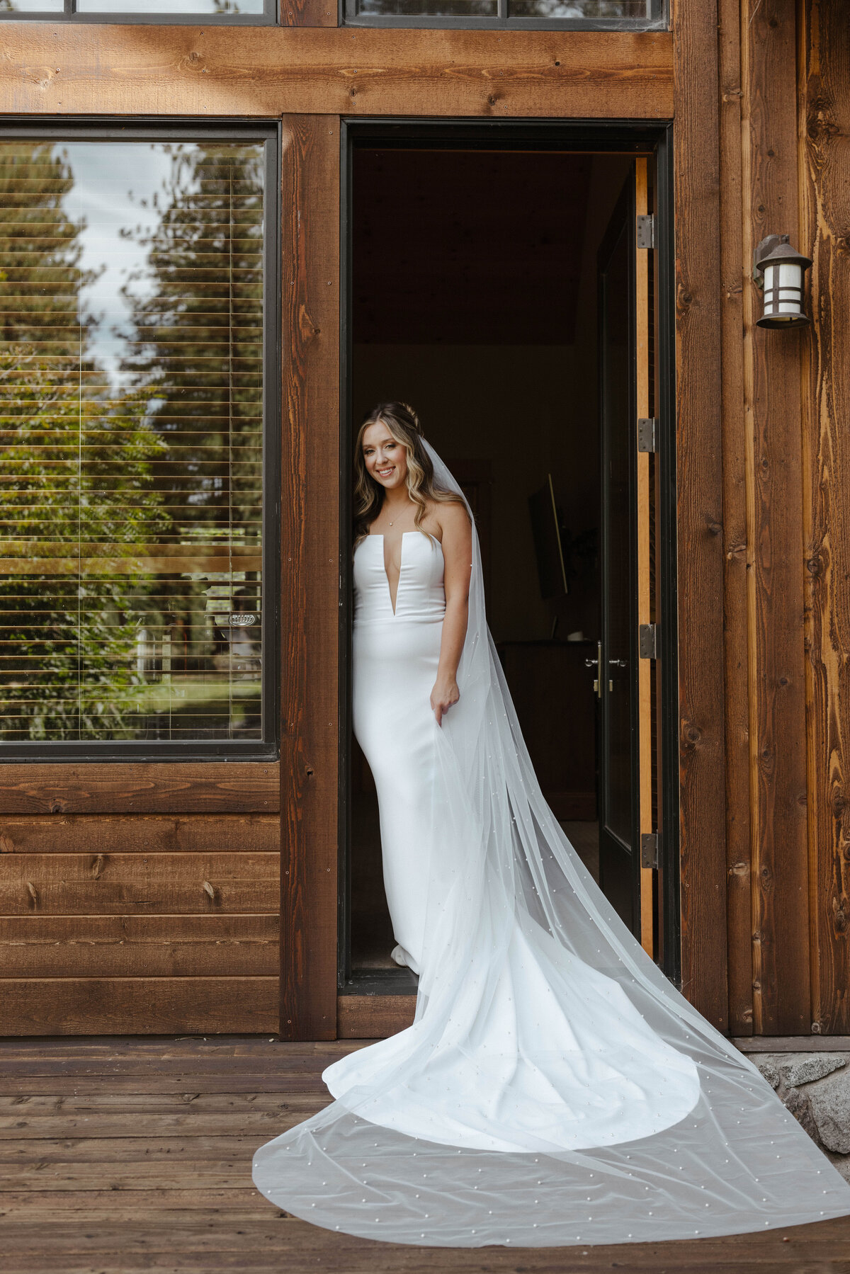 karly-alex-wedding-girls-getting-ready-93