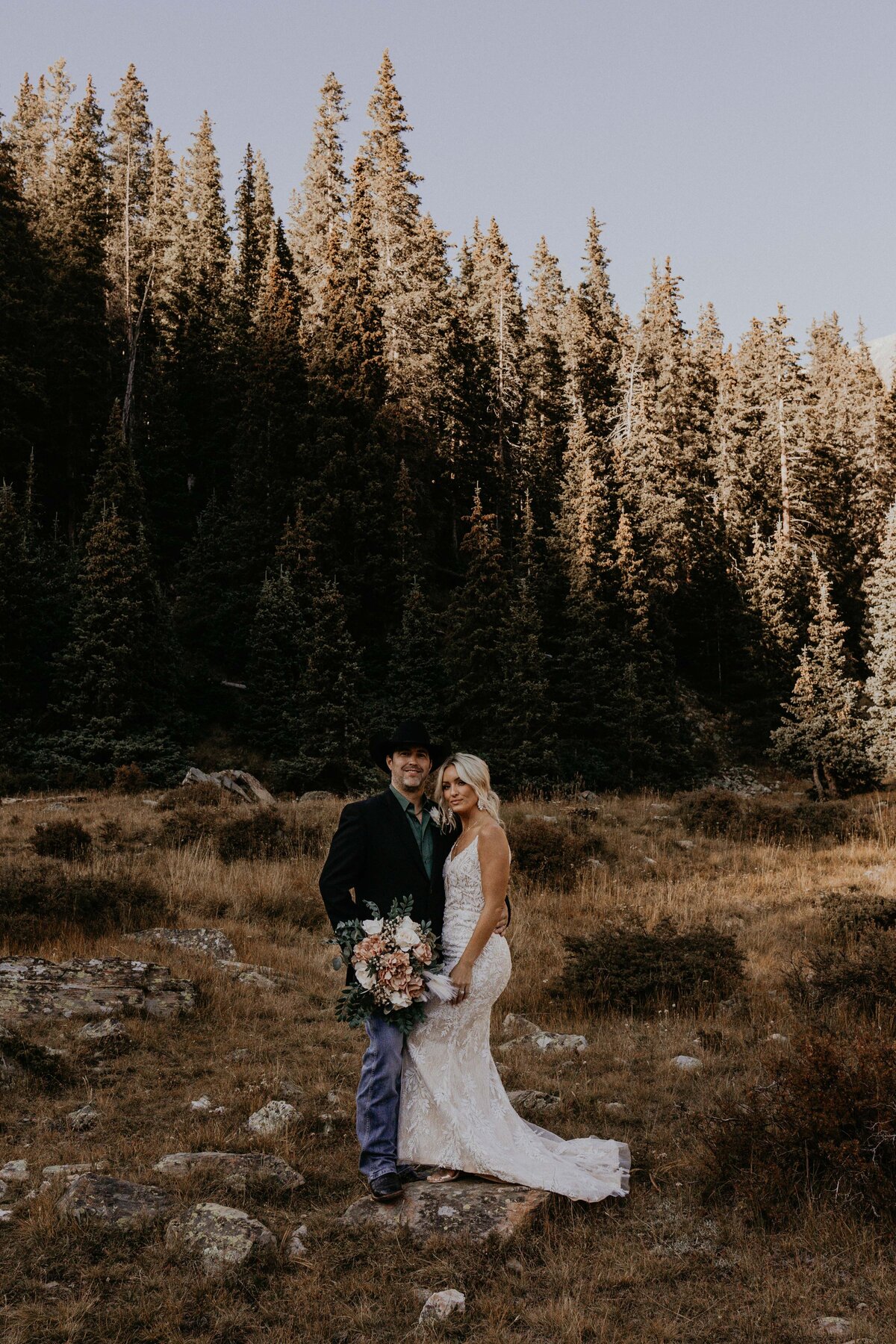 williams-lake-trailhead-elopement-taos-ski-valley-27