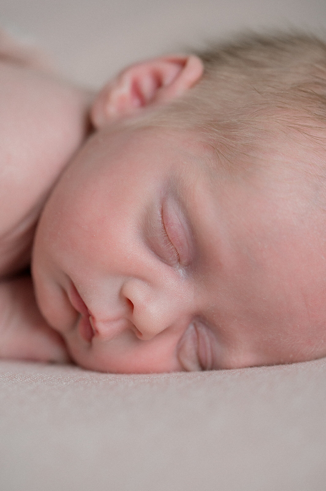 carmen_may_photography_pittsburgh_newborn_photos-37