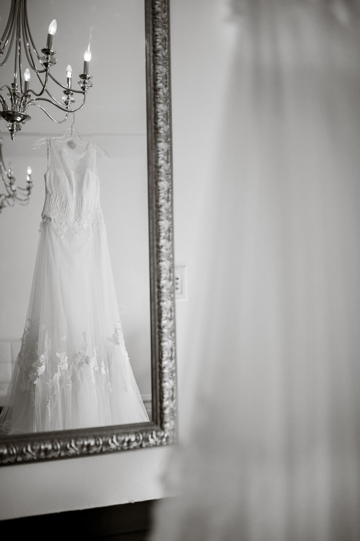 wedding-dress-chandelier-mirror