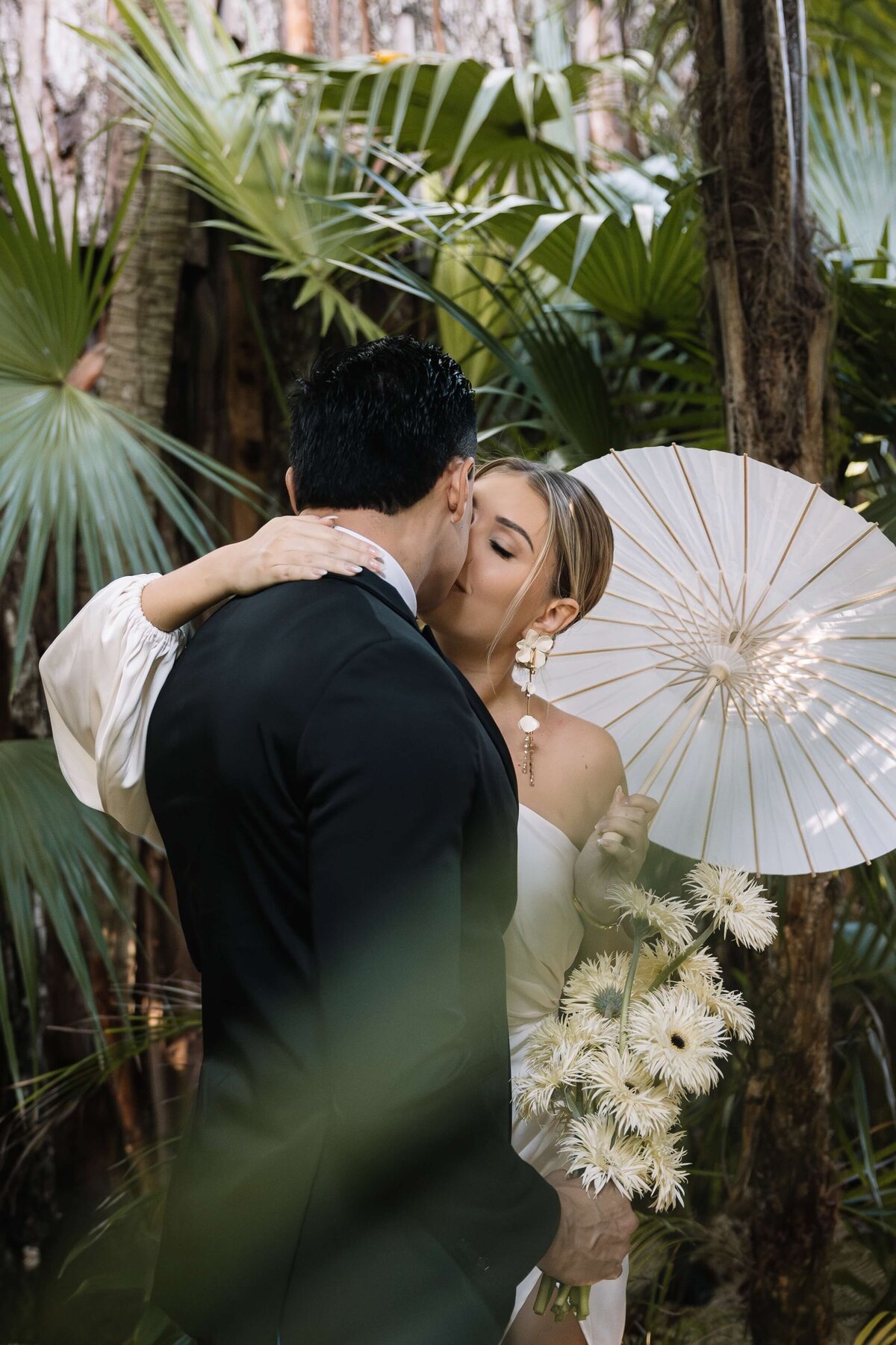 NikaHelgesonPhotography-CanadaWeddingPhotographer (50)