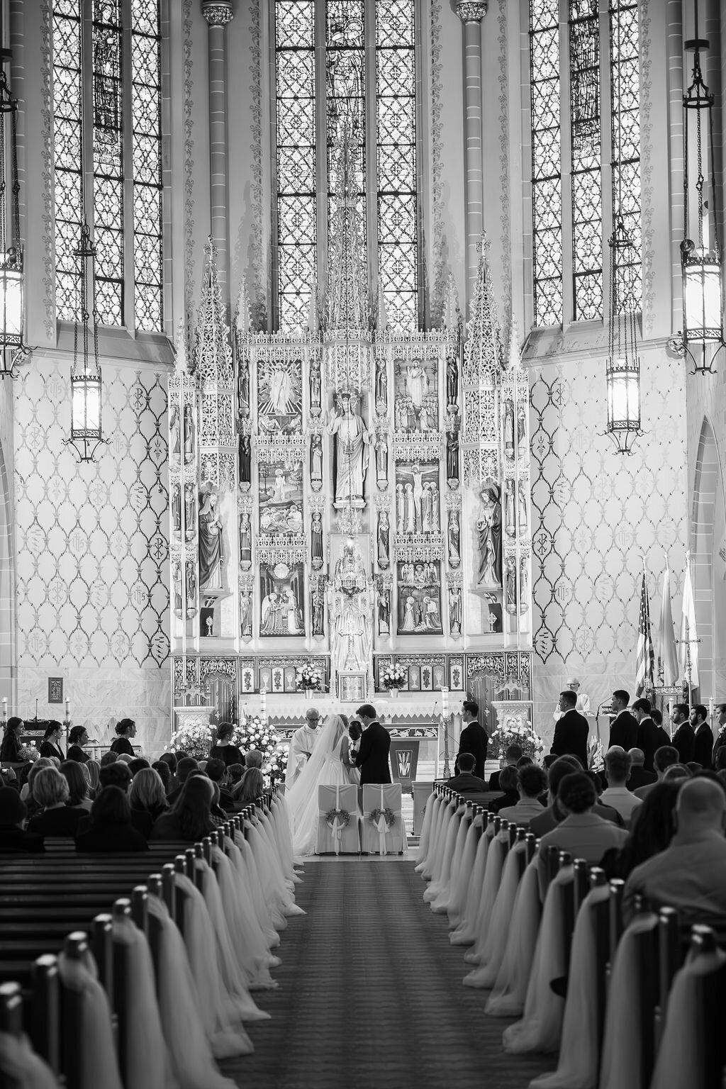 Detroit-Michigan-Catholic-Wedding (17)